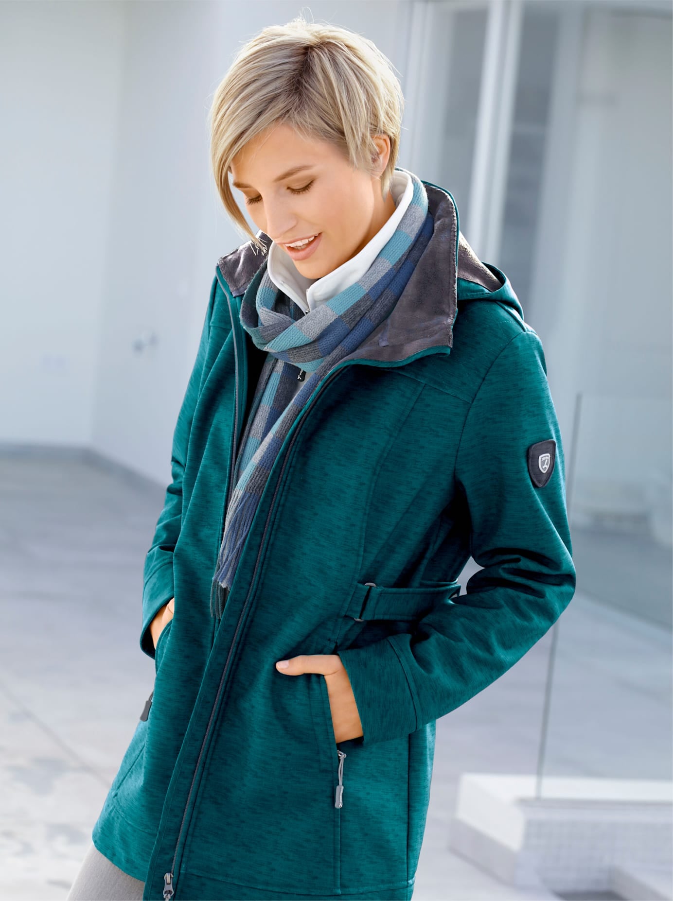 Casual Looks Softshelljacke mit Kapuze