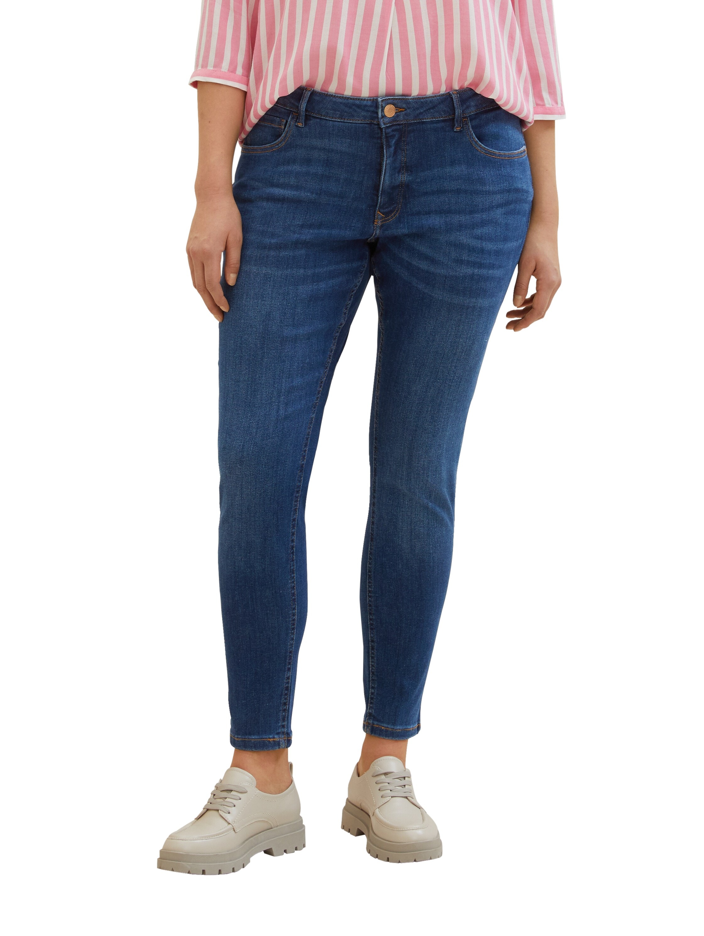 Skinny-fit-Jeans, in figurbetonter 5-Pocket-Form