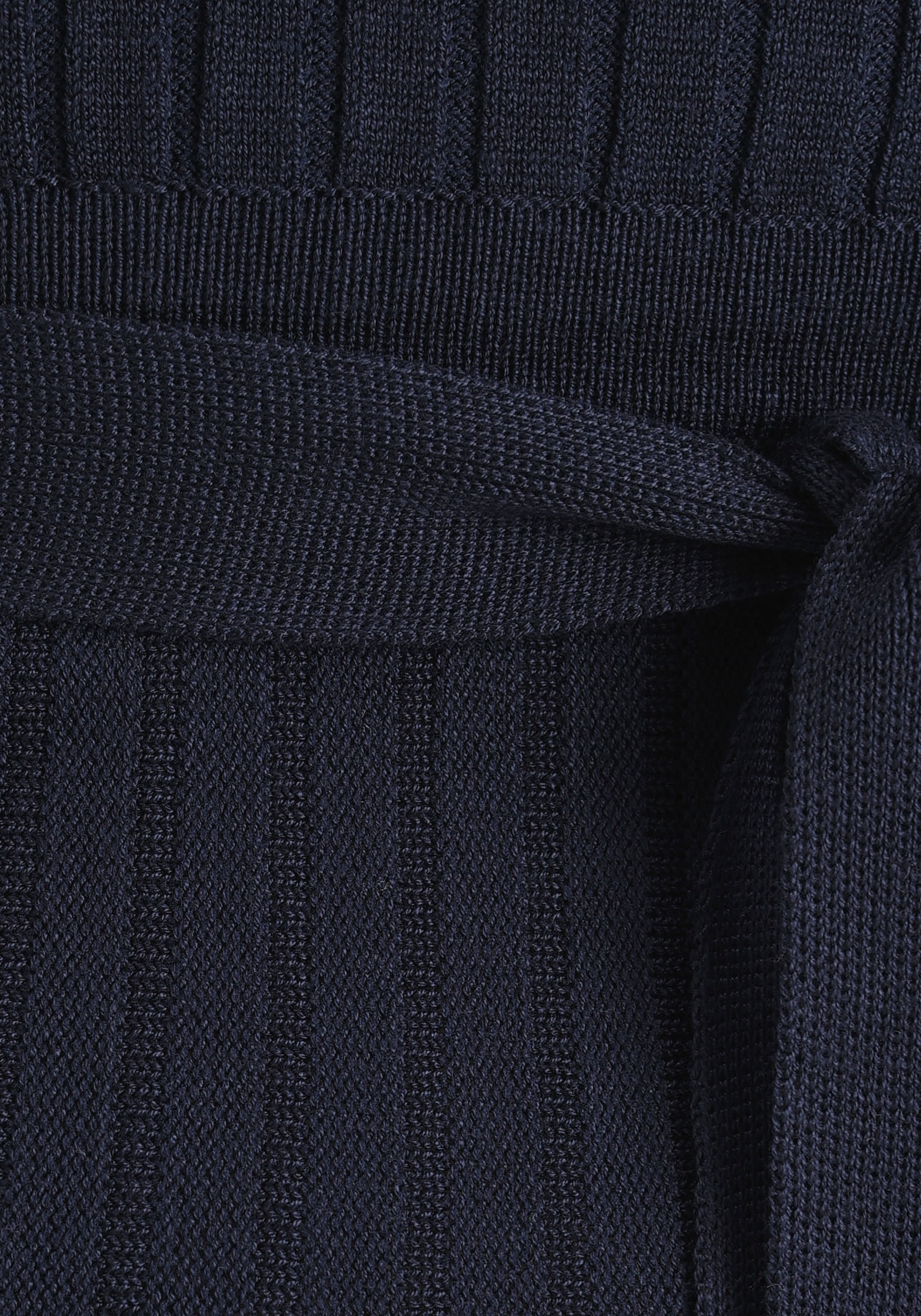 DELMAO Strickkleid, mit passendem Gürtel