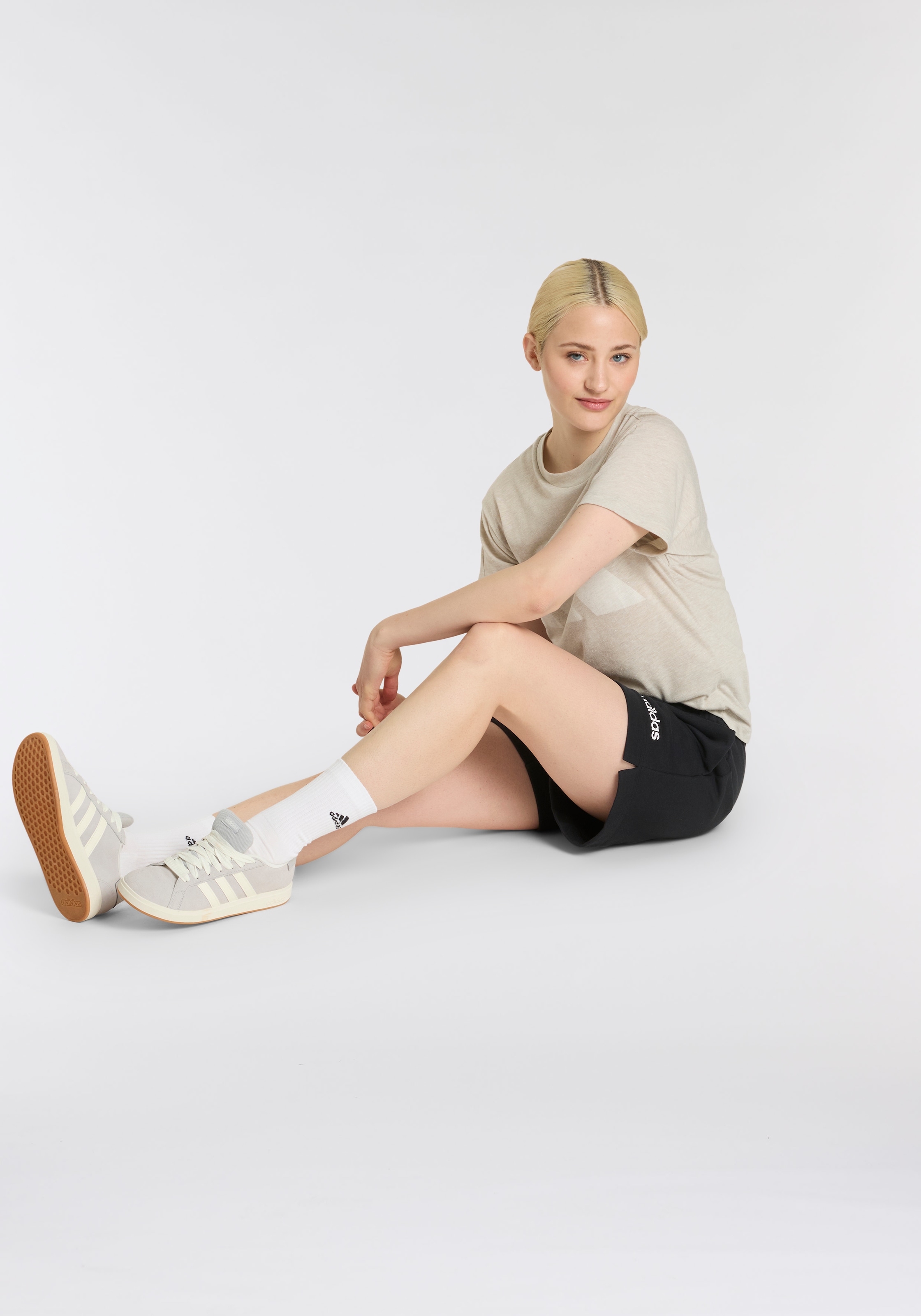 adidas Sportswear Shorts »W LIN FT SHO«, (1 tlg.)