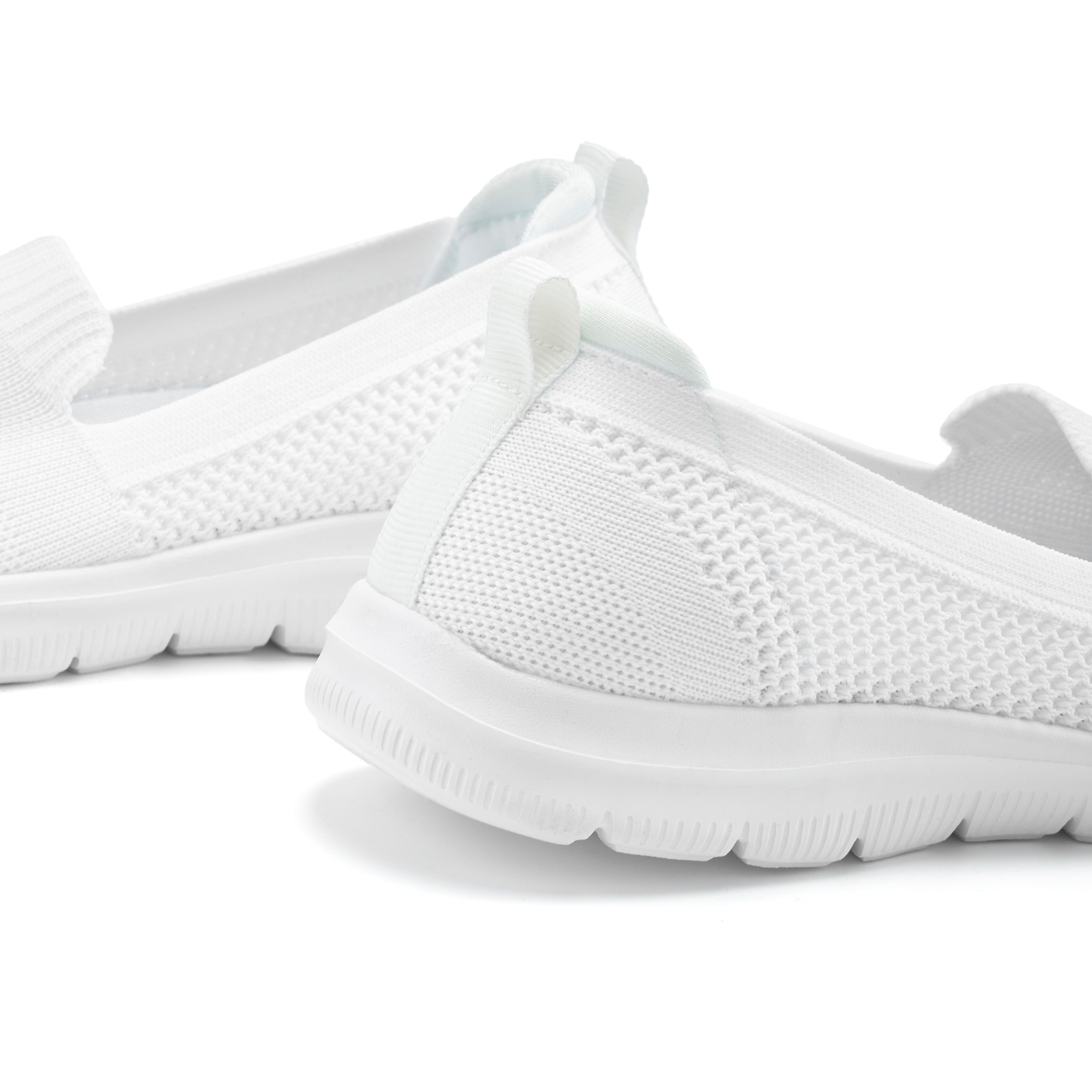 LASCANA Slipper, Slip-On-Sneaker, Halbschuh, ultraleichter Sneaker, VEGAN