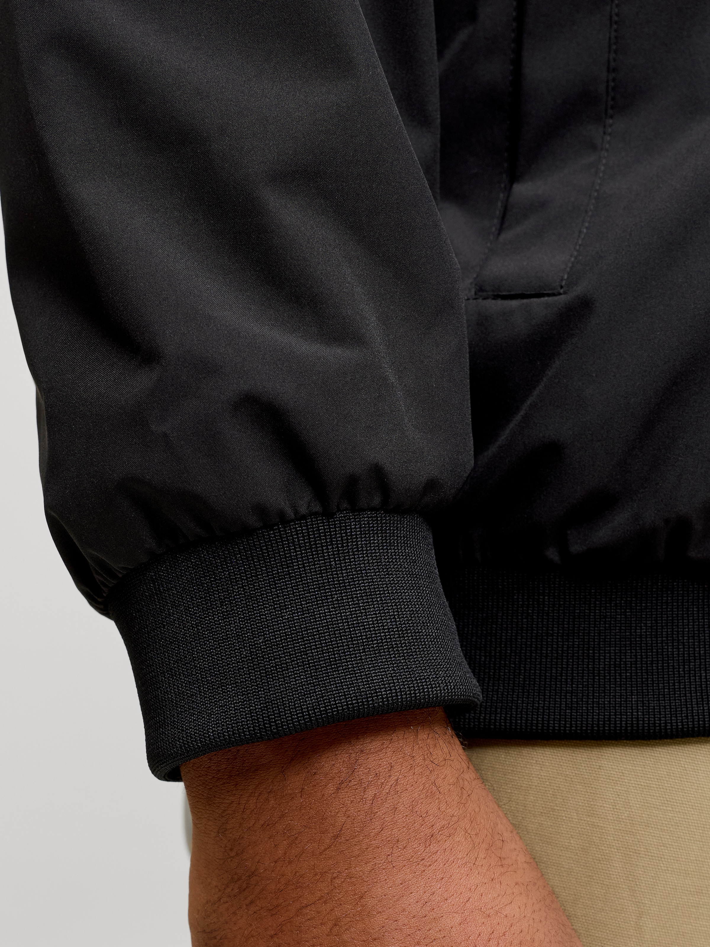 Jack & Jones PlusSize Blouson »JJECHARGE LIGHT JACKET HOOD NOOS PLS« mit Kapuze Kunstfaser, regular fit
