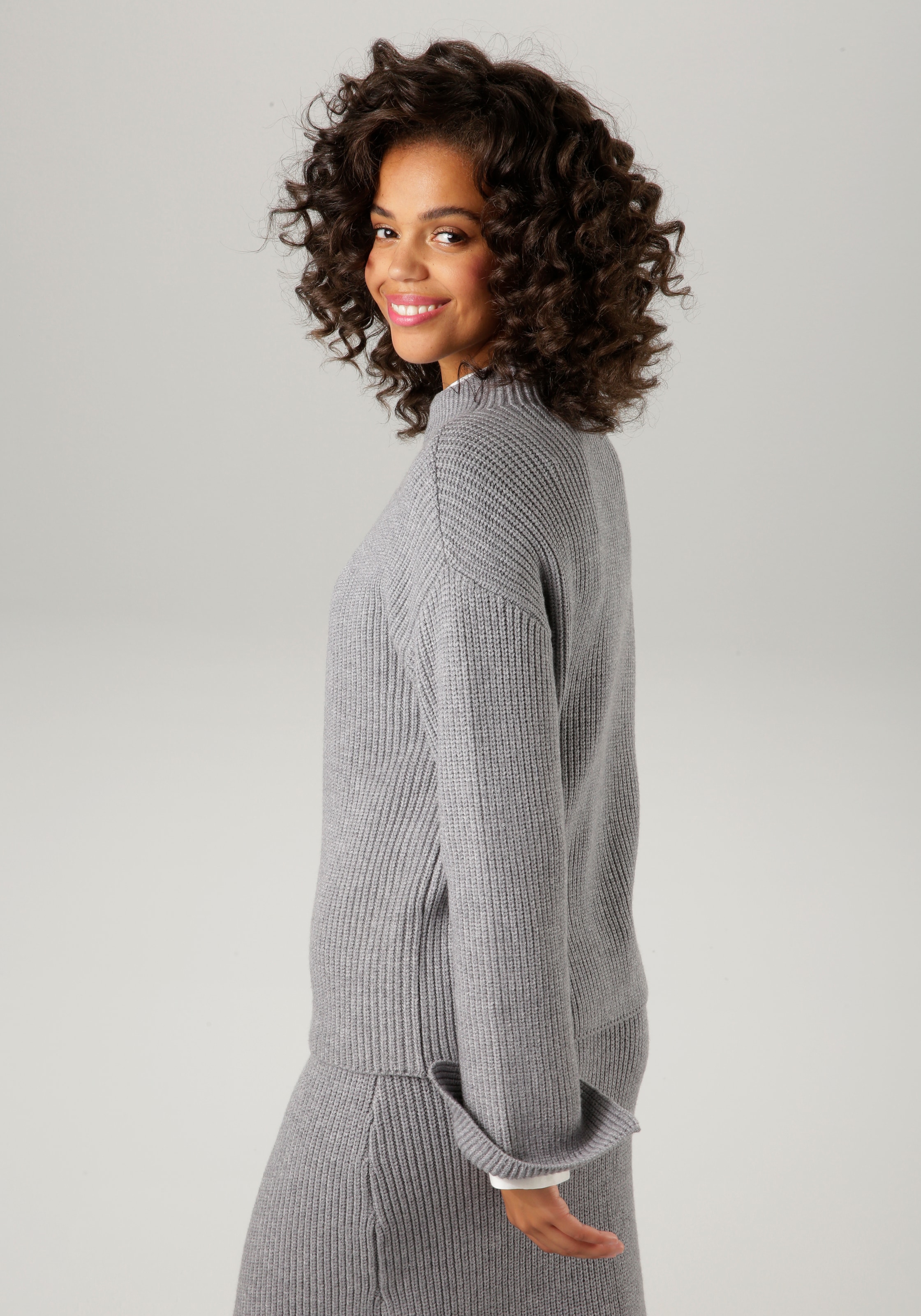 Aniston CASUAL Strickpullover, mit Stehkragen