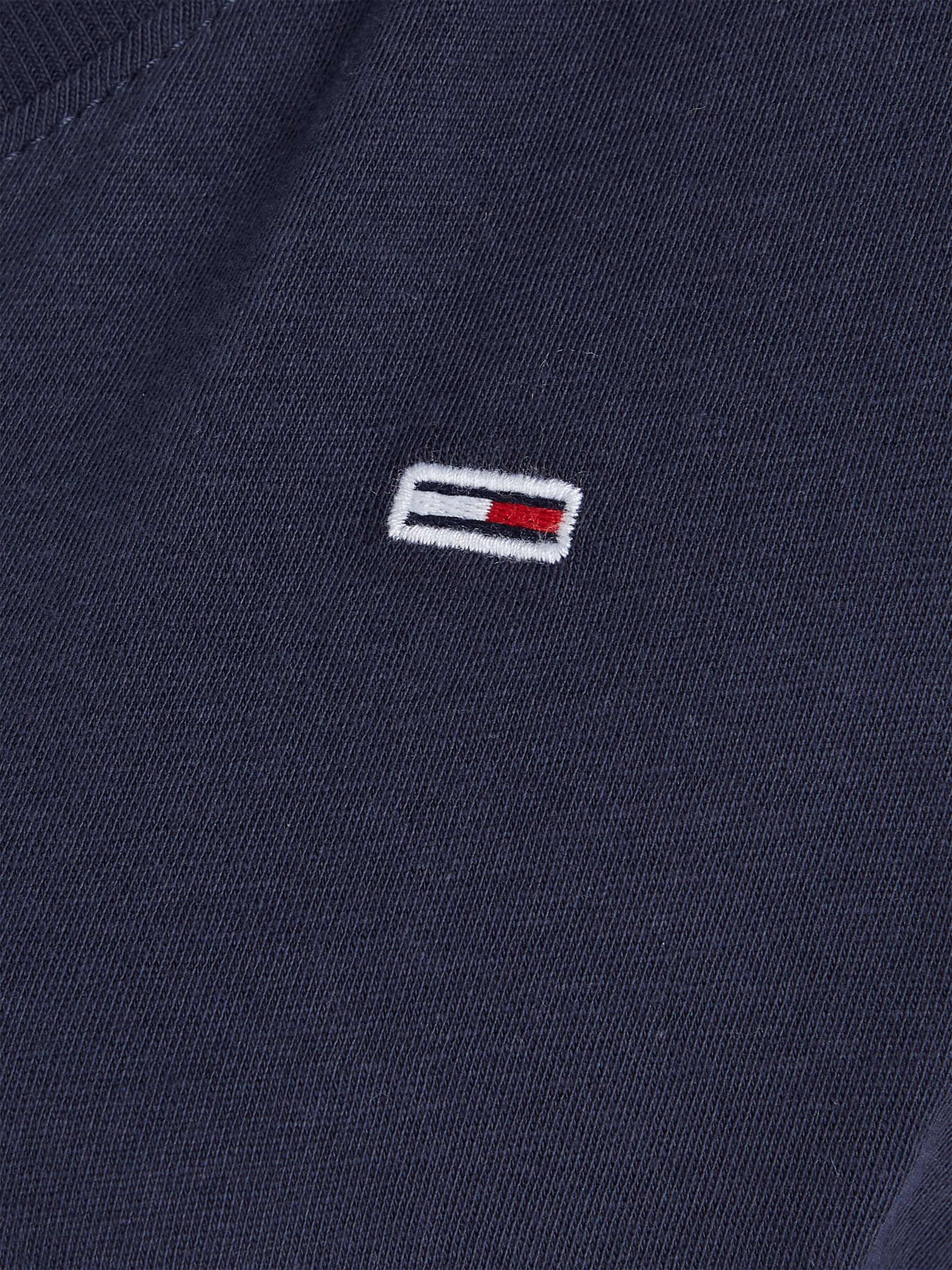 Tommy Jeans V-Shirt, mit Tommy Jeans Logo-Flag auf der Brust