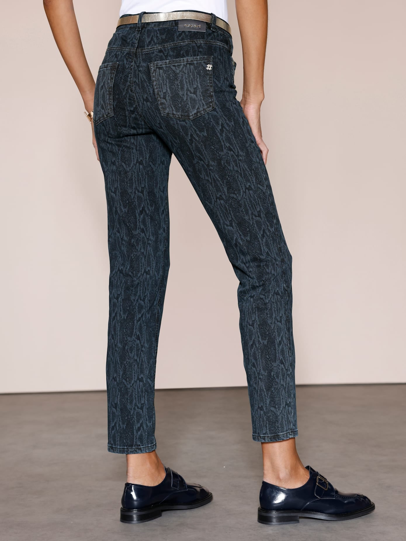 creation L Bequeme Jeans 1