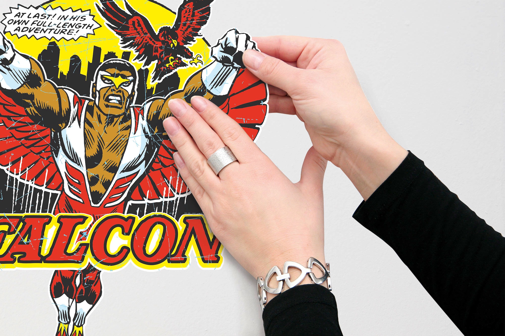 Komar Wandtattoo »Falcon Comic Classic«, (1 St.), 50x70 cm (Breite x Höhe), selbstklebendes  Wandtattoo online kaufen | mit 3 Jahren XXL Garantie