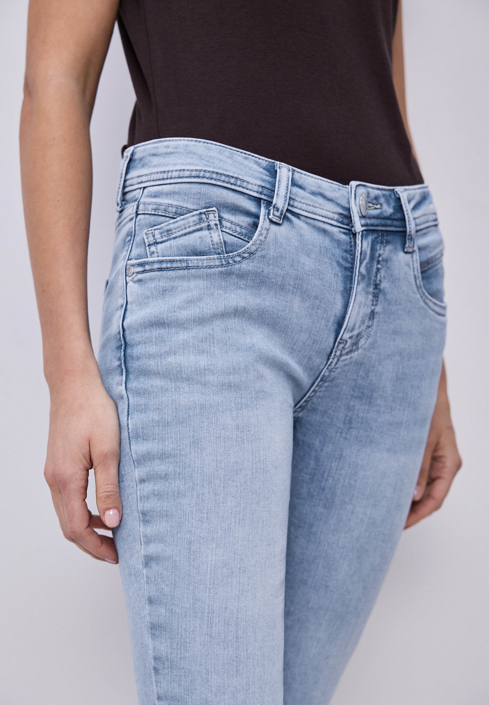 STREET ONE Slim-fit-Jeans »Style York« im Five-Pocket Style