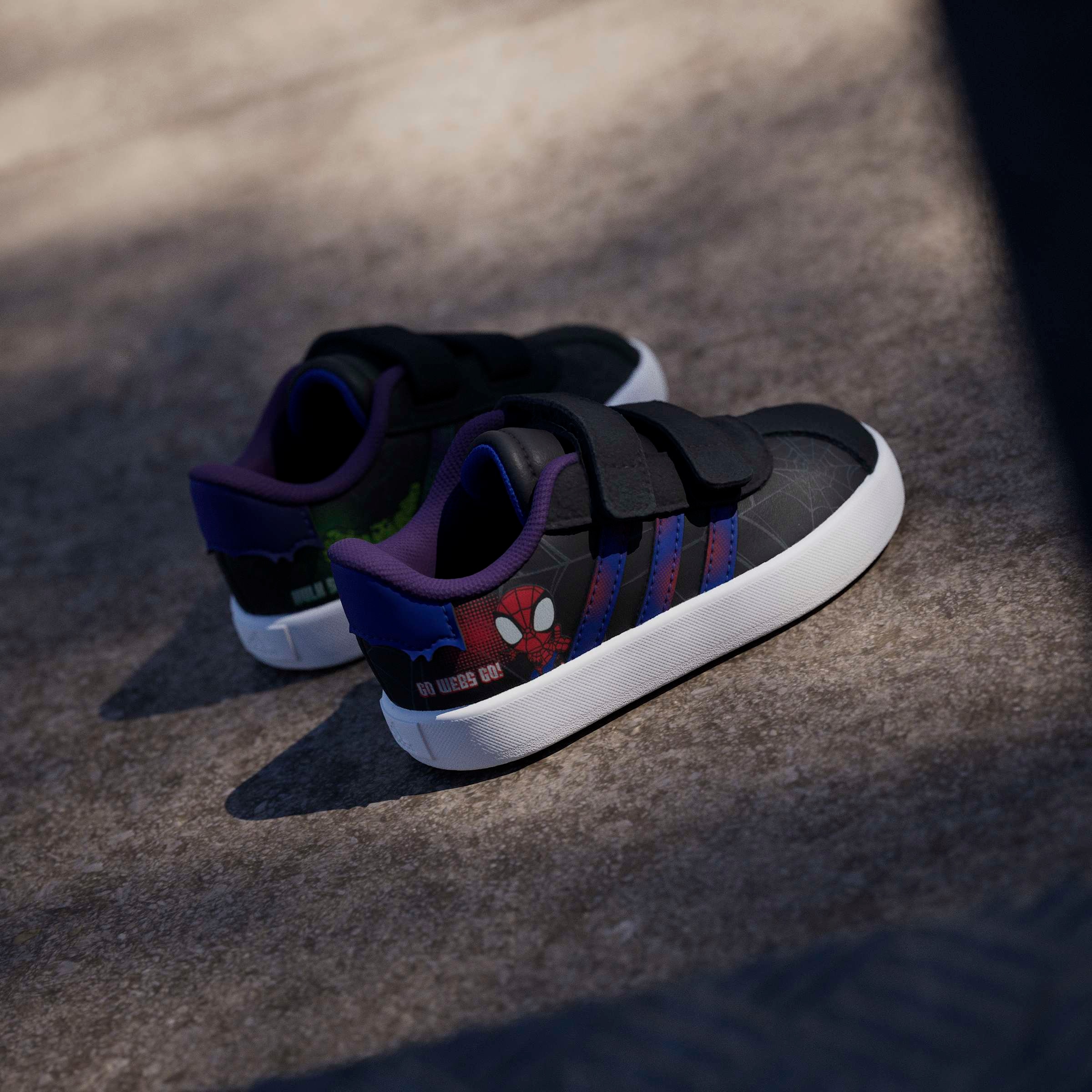 adidas Sportswear Sneaker »ADIDAS MARVEL SPIDER-MAN VL COURT 3.0 KIDS«  Design auf den Spuren des adidas Samba