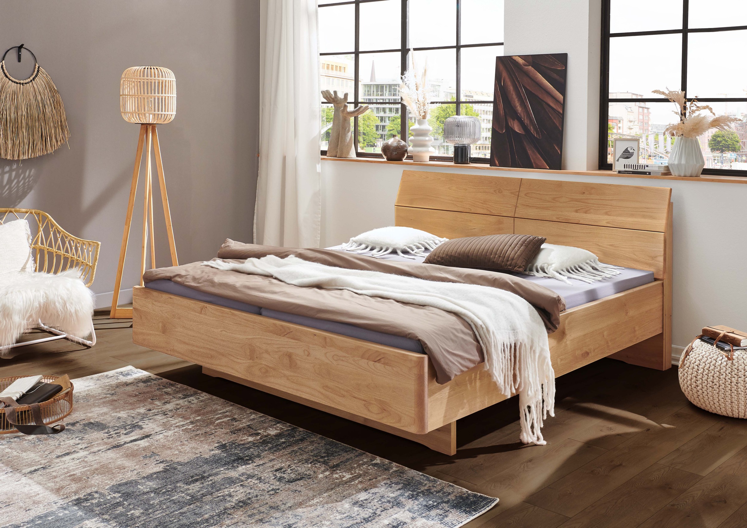 WIEMANN Holzbett »Cardiff, Bettgestell, Bettrahmen, teilmassiv Erle«, (Belastbarkeit 110/220 Kg, 4-fache höhenverstellbar, MADE IN GERMANY), Kopf- und Fußteil aus Massivholz in Erle, verschiedene Größen