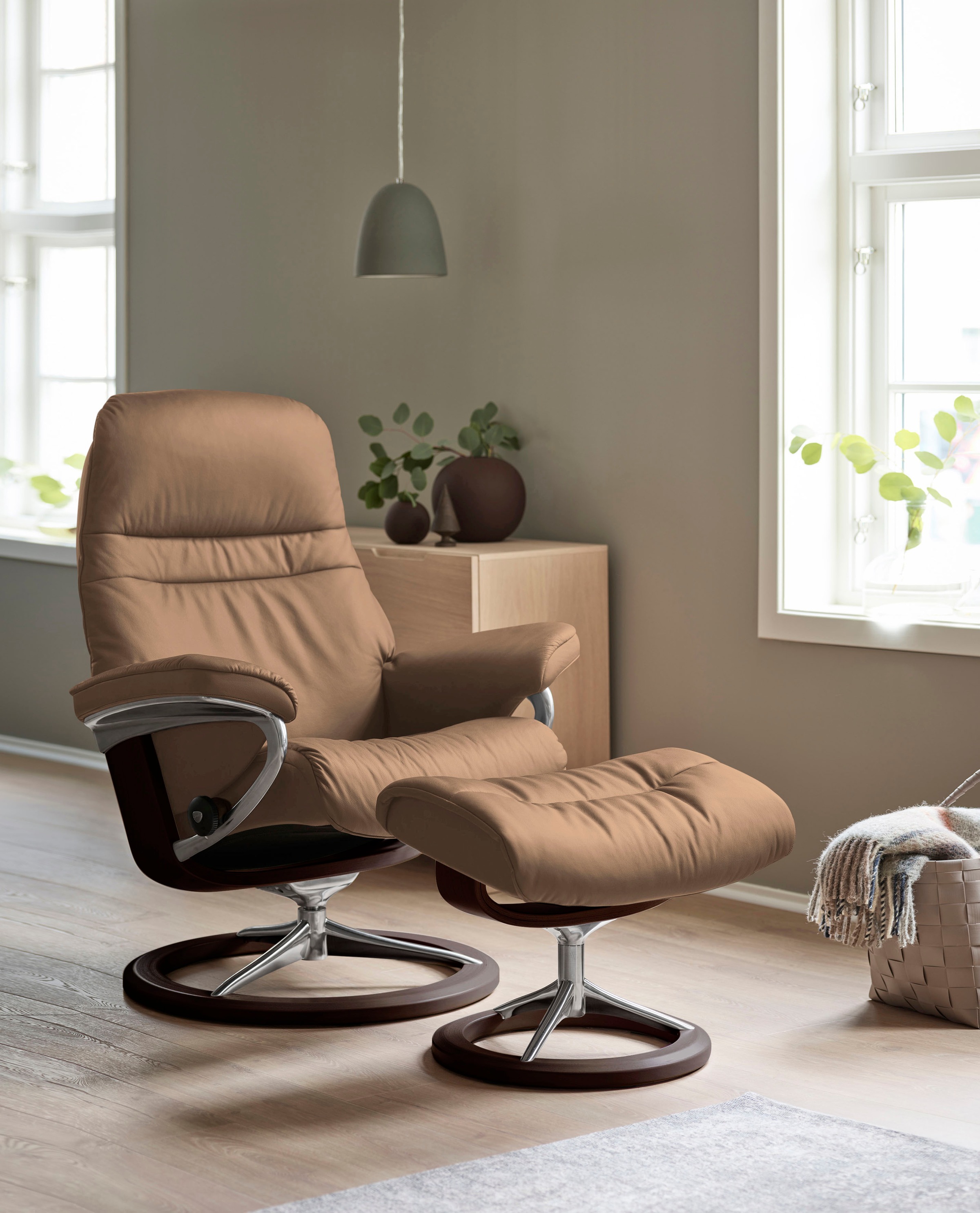 Stressless® Relaxsessel »Sunrise«, (Set, Relaxsessel mit Hocker), mit Signature Base, Größe L, Gestell Braun