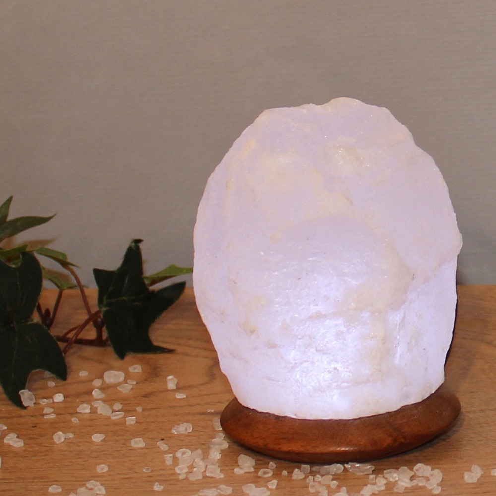 HIMALAYA SALT DREAMS Salzkristall-Tischlampe »USB-Rock«, Handgefertigt aus Salzkristall - jeder Stein ein Unikat, H: ca.13 cm
