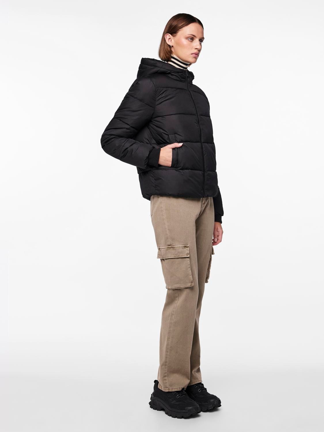 pieces Steppjacke »PCBEE NEW SHORT PUFFER JACKET NOOS BC«, mit Kapuze