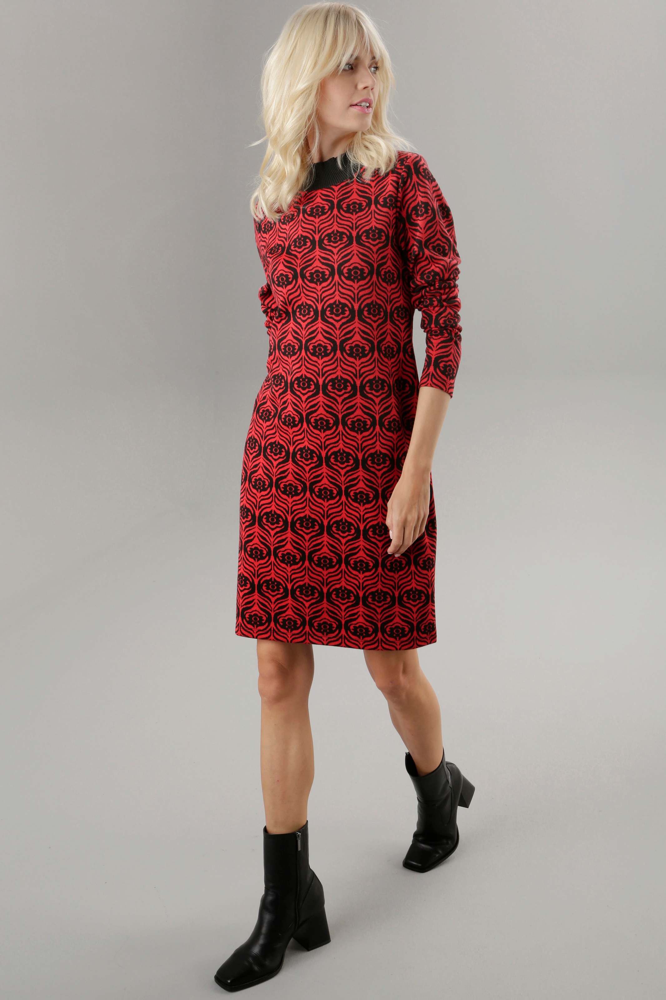 Aniston SELECTED Jerseykleid, mit Retro-Muster bei ♕ | Sweatkleider