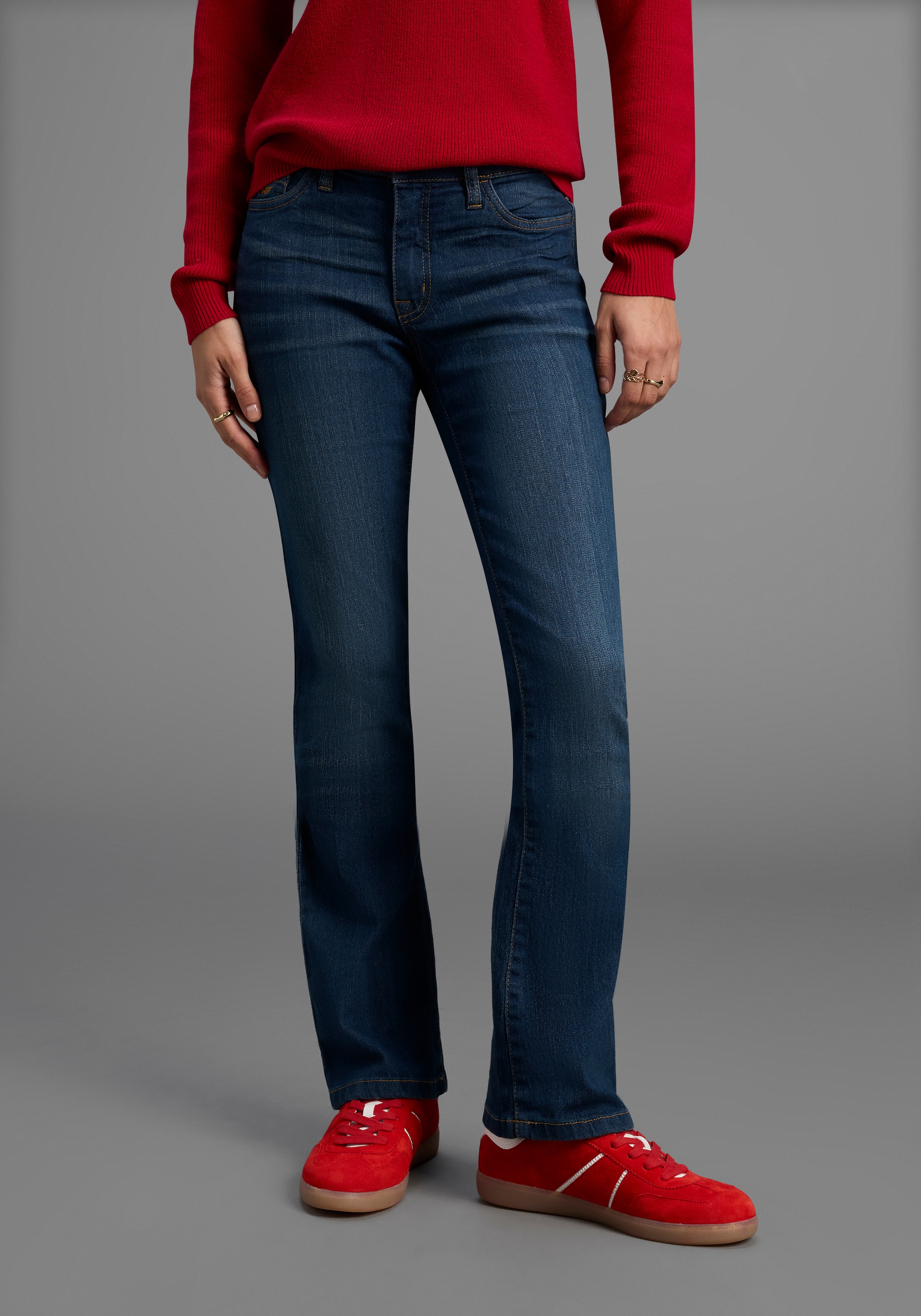 Arizona Bootcut-Jeans »Baby-Boot«, normale Leibhöhe, Bootcut, mit Coinpocket, mit Eingrifftaschen