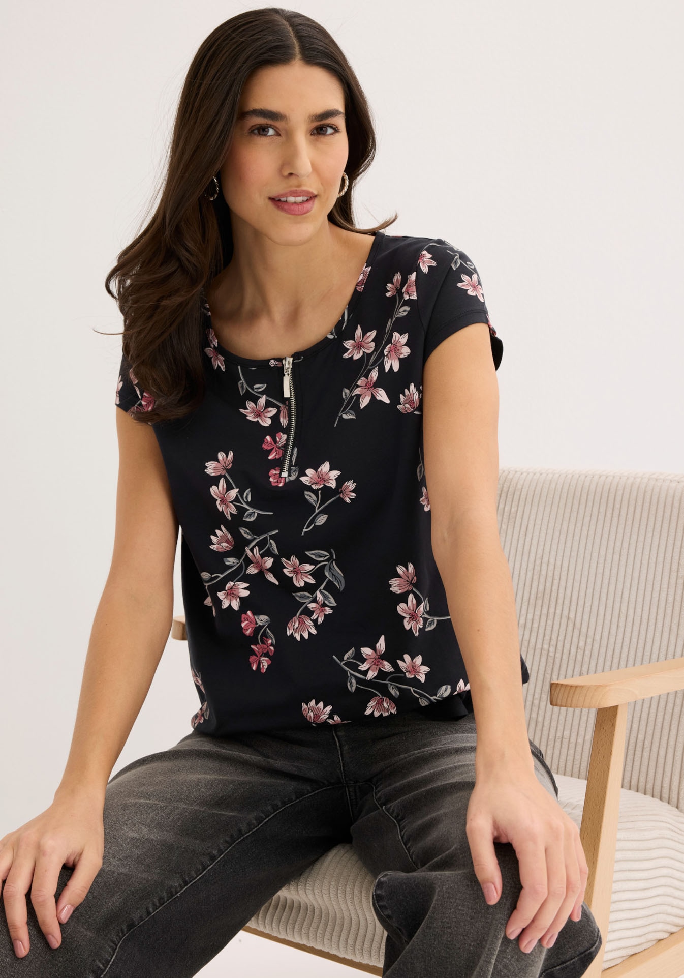 bonprix Blusenshirt Dezente Oversize Passform, mit kurzem Reißverschluss