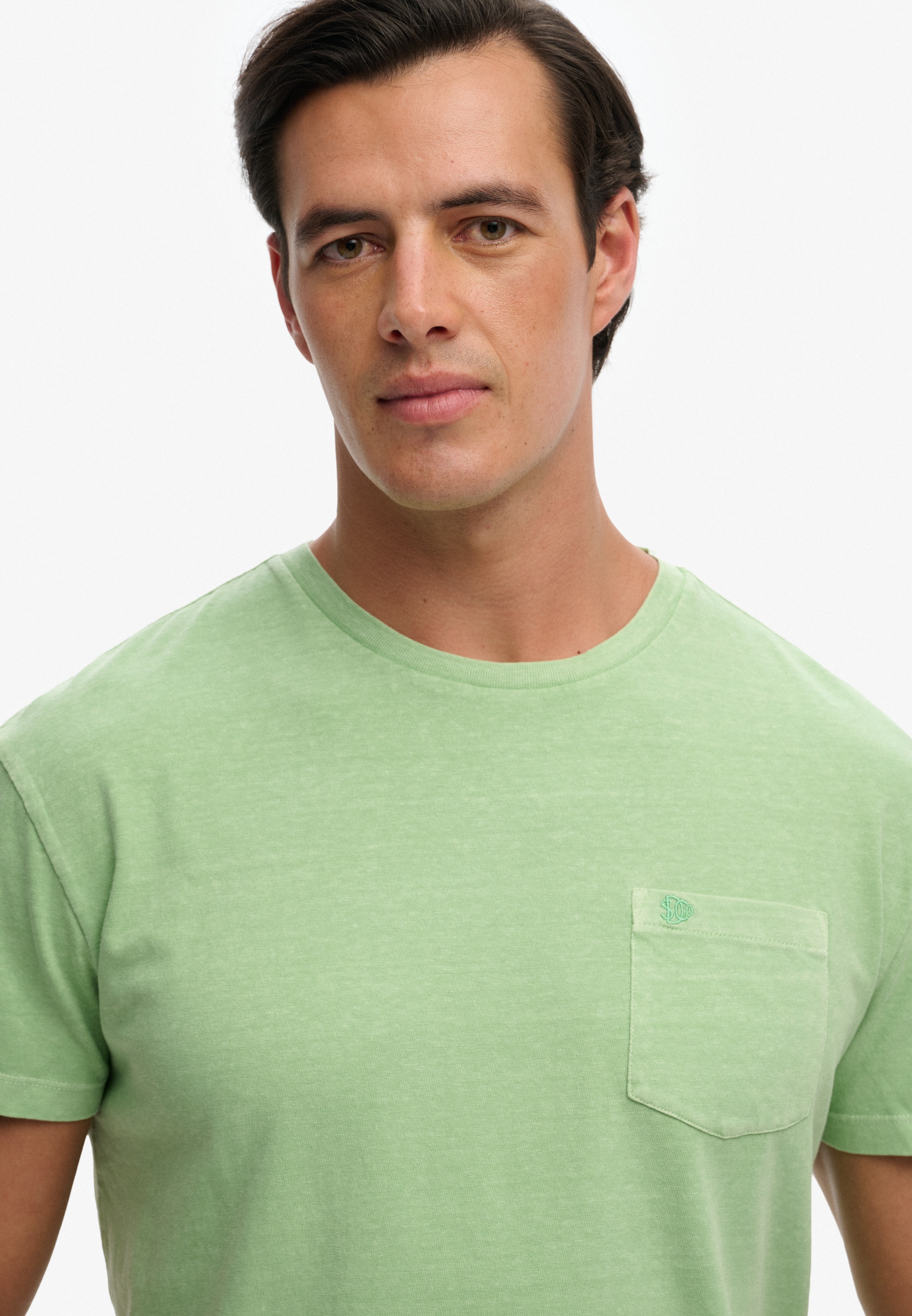 Superdry Rundhalsshirt »COTTON CLASSIC LINEN PKT TEE« aus tollem Baumwoll-Leinen-Mischgewebe