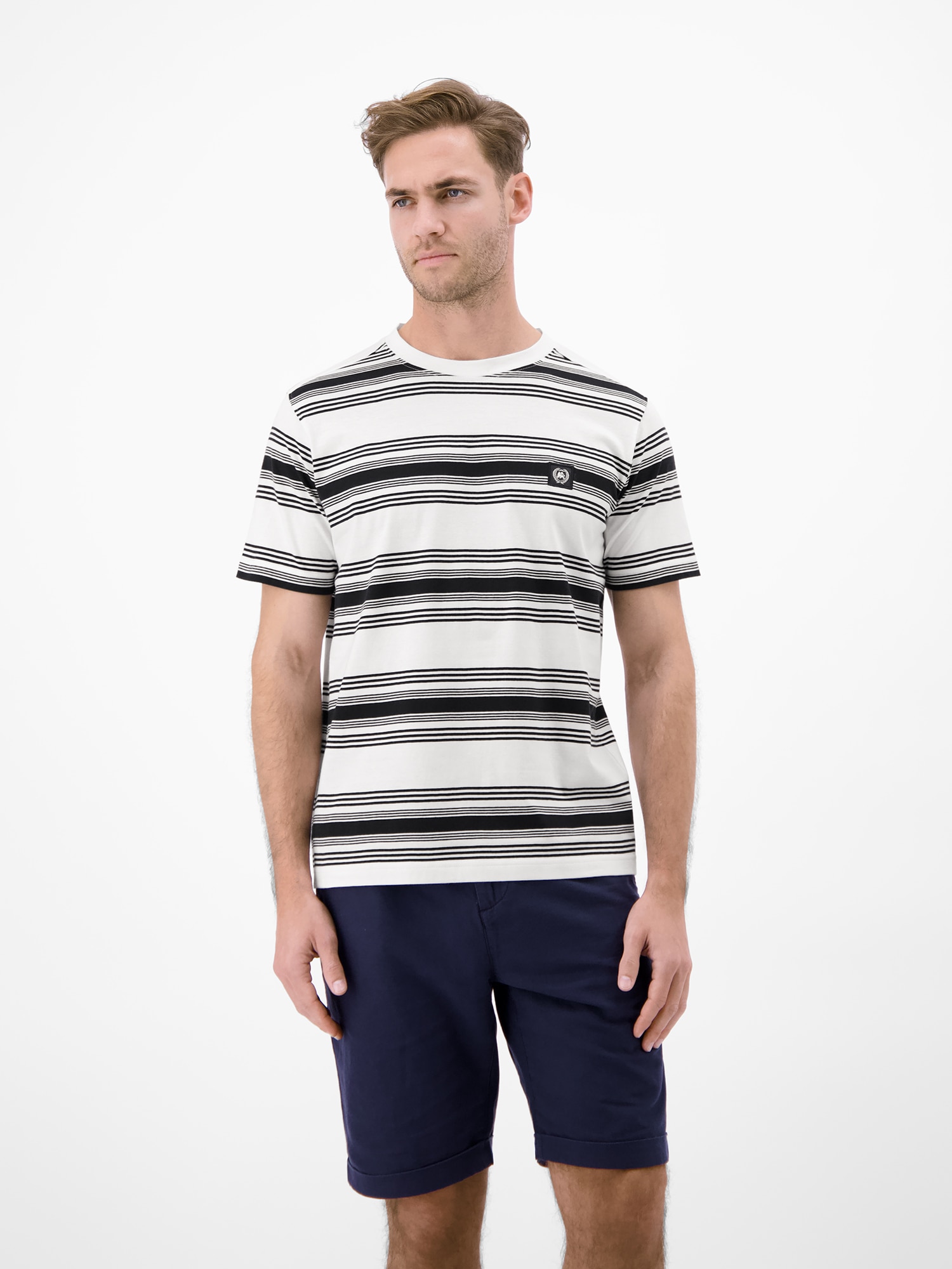 LERROS T-Shirt »T-Shirt im Streifenlook mit O-Neck«