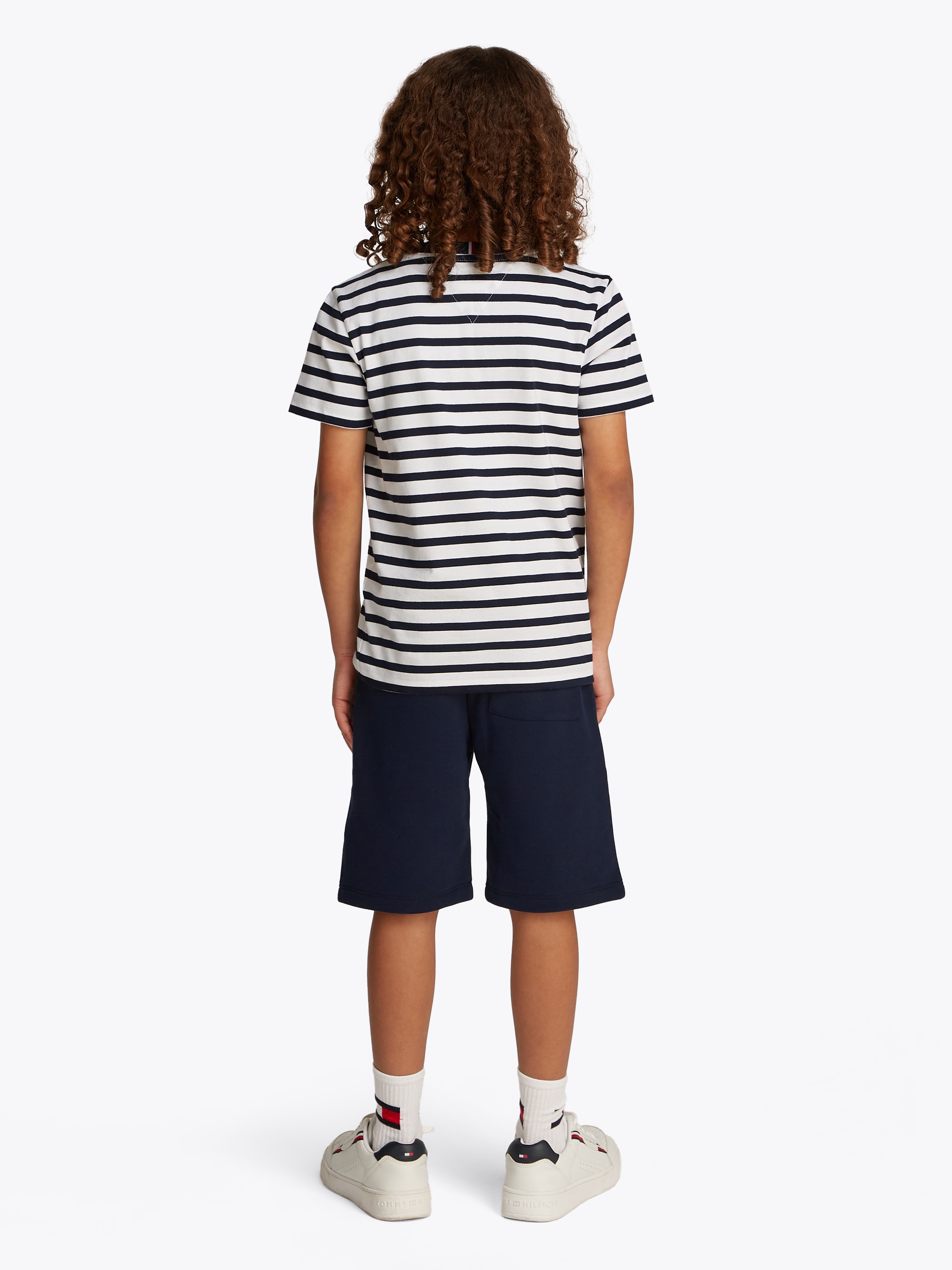 Tommy Hilfiger T-Shirt & Shorts »ESSENTIAL SET«, mit Logoschriftzug