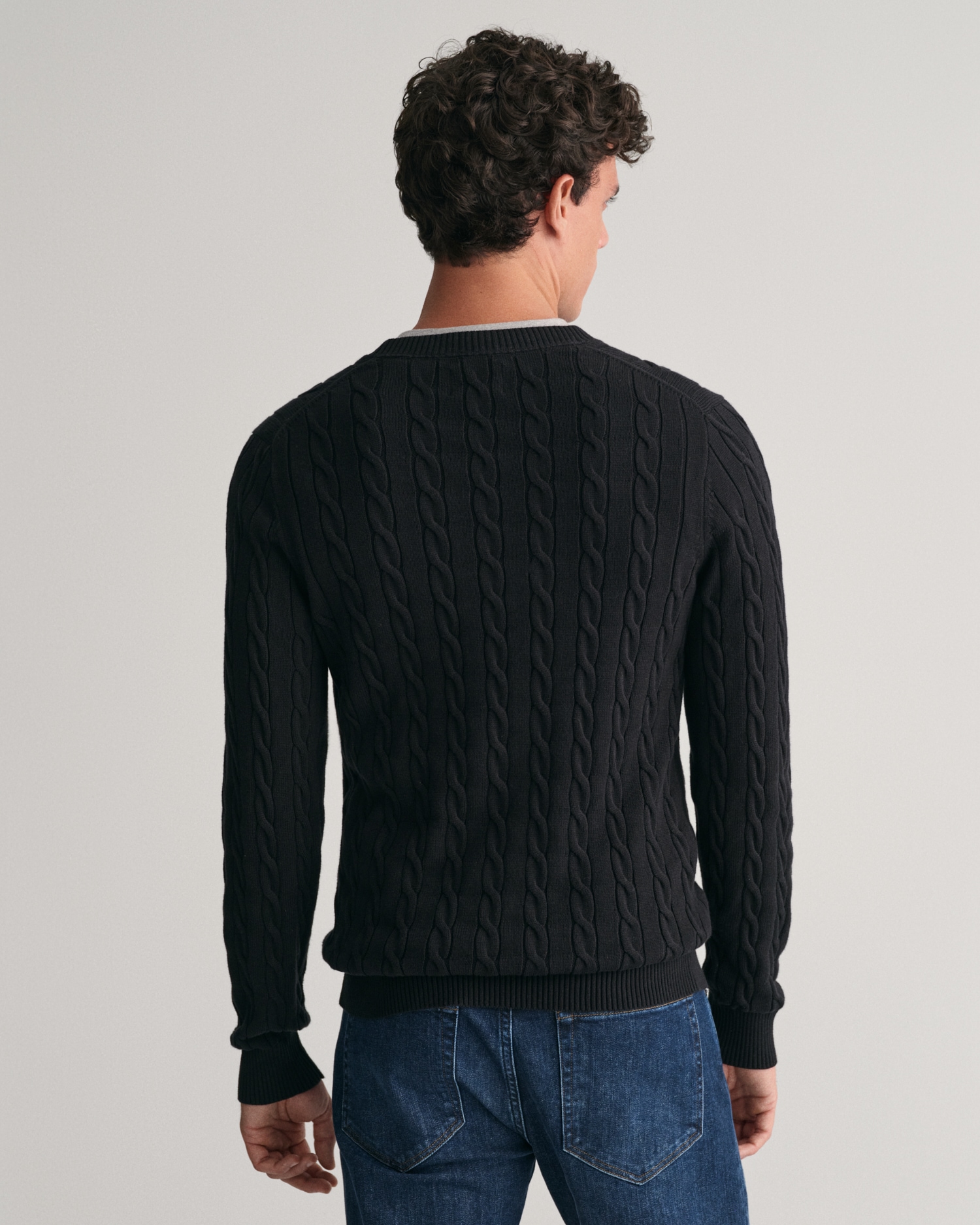 Gant Strickpullover »COTTON CABLE C-NECK«, mit Wappen-Logostickerei auf der Brust