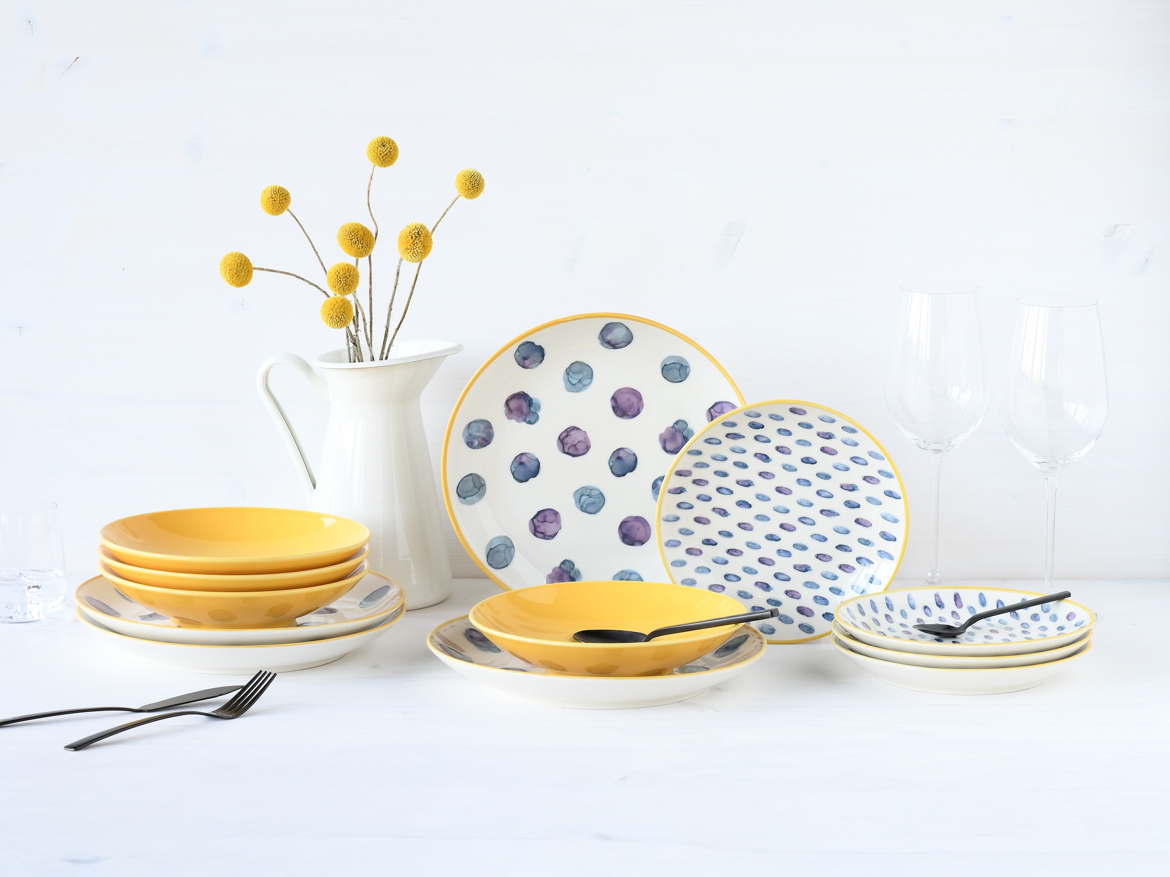 CreaTable Teller-Set »Maisie Bunt, Teller Set 12-tlg« Dots, Polka Dots, Konfetti, Punkte
