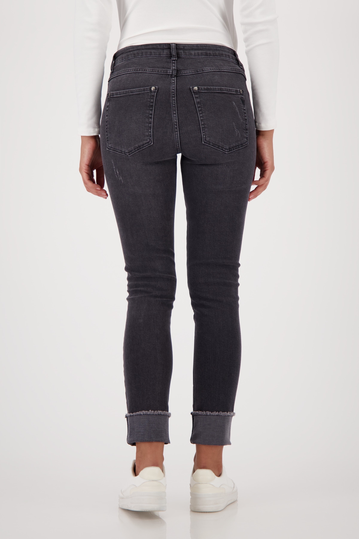 Monari Slim-fit-Jeans »Hose Jeans Nietenschmuck« Slim-fit-Passform, mit Strasssteinen