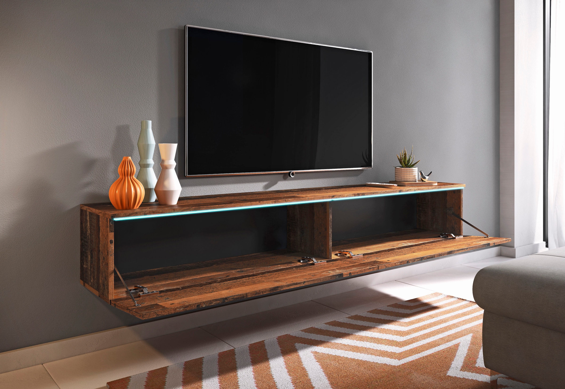 INOSIGN Lowboard »LOWBOARD VERA, wahlweise mit oder ohne Beleuchtung«, Modernes griffloses TV-Board, 180 cm TV-Schrank, stehend und hängend