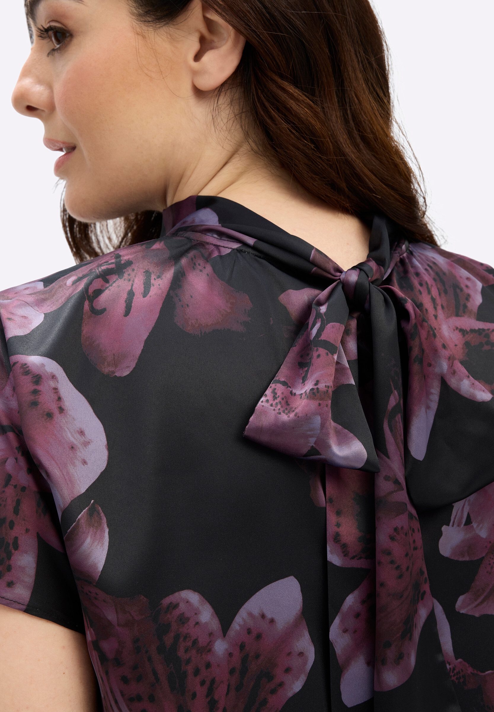 Sheego Longbluse »Tunika Tunika mit Schluppe hinten«