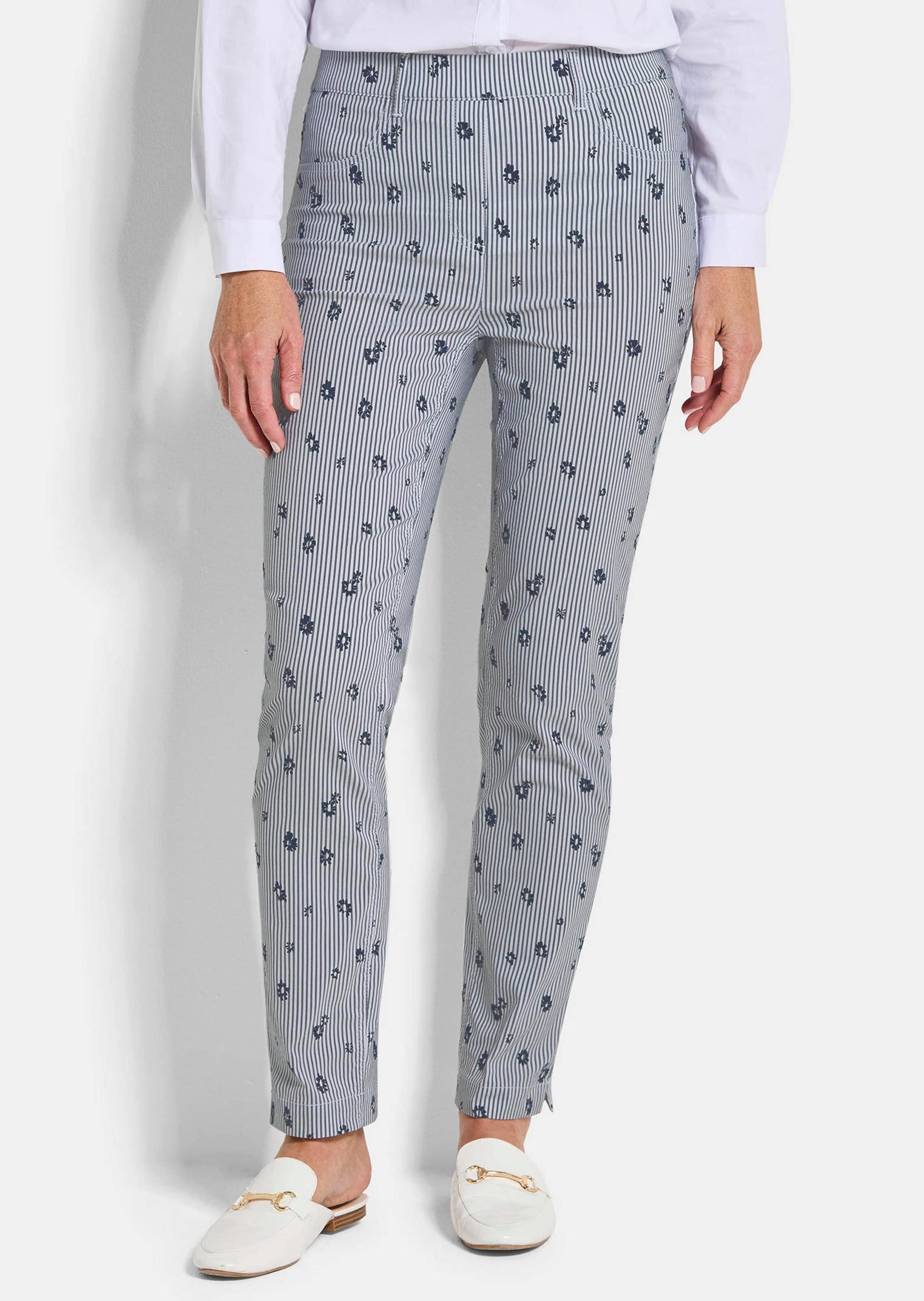 GOLDNER Schlupfhose »Kurzgröße Bengalinhose LOUISA mit Streifen und Blumen«