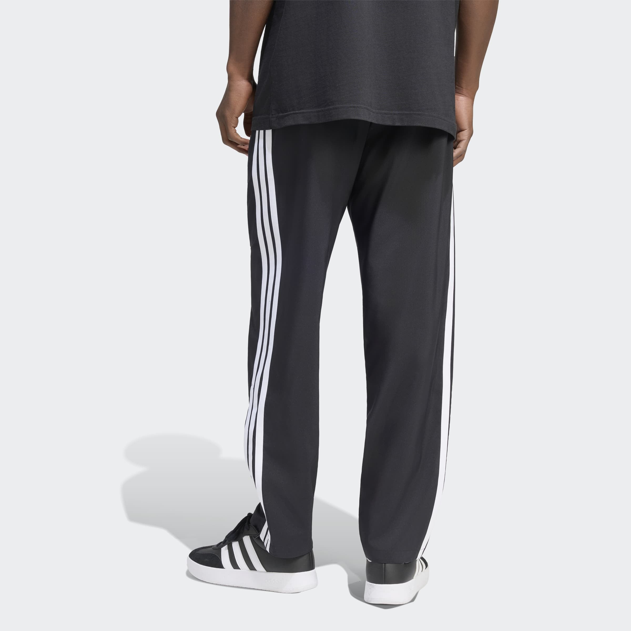adidas Sportswear Sporthose »ESSENTIALS 3-STREIFEN STANFORD LITE WOVEN TAPERED OPEN HEM«