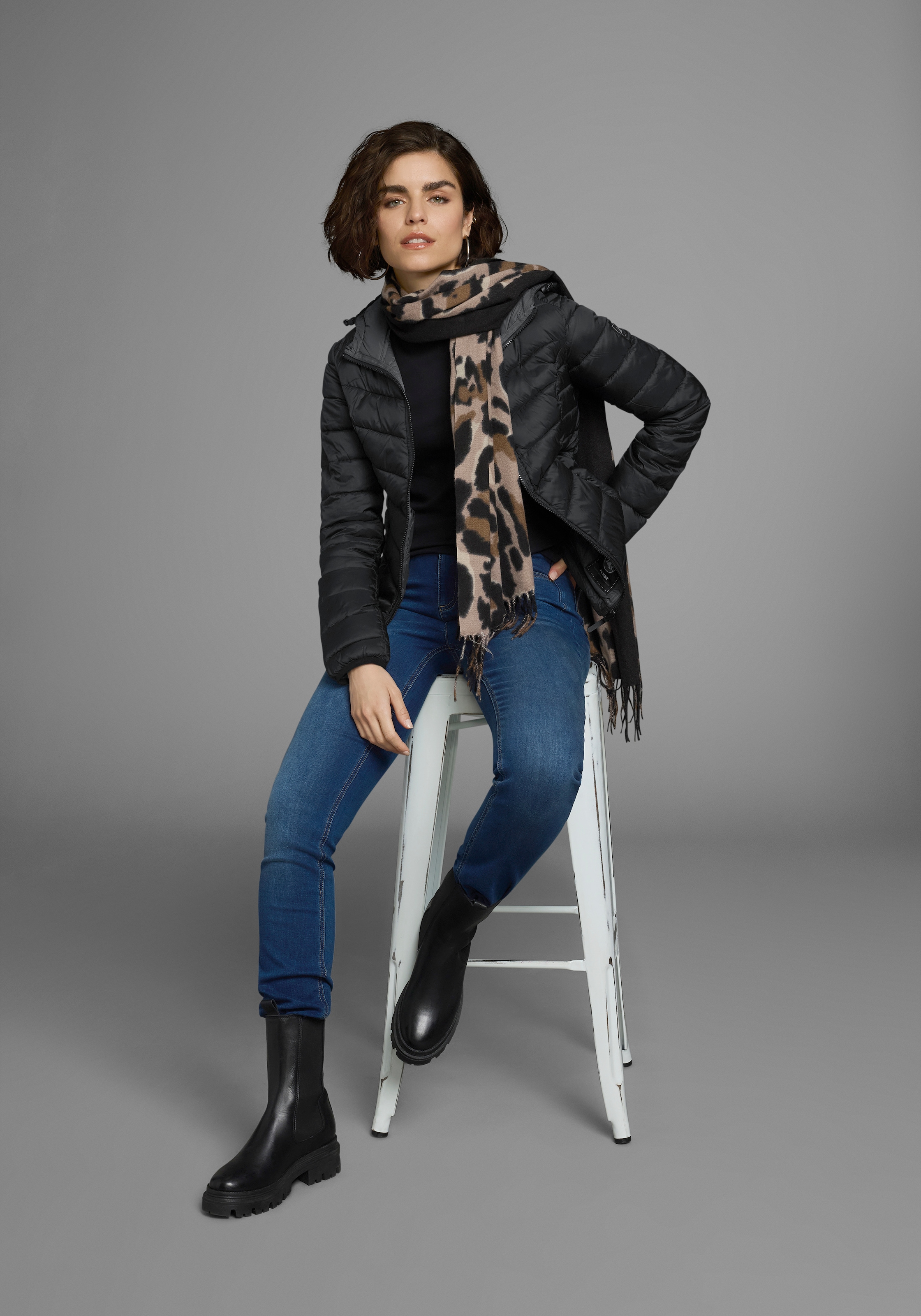 Polarino Steppjacke, mit Kapuze, für kühle Tage, aus leichtem Webmaterial, wasserabweisend