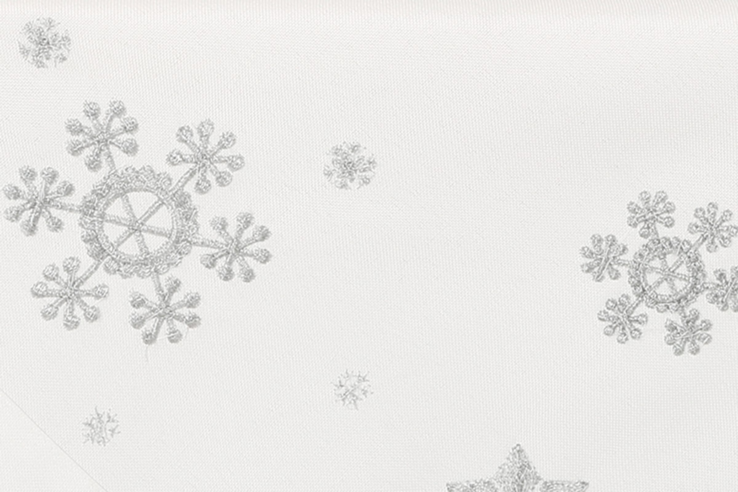 aufwendiger Weihnachtsdeko«, »Schneeflocke, Stickerei mit Mitteldecke Dreams
