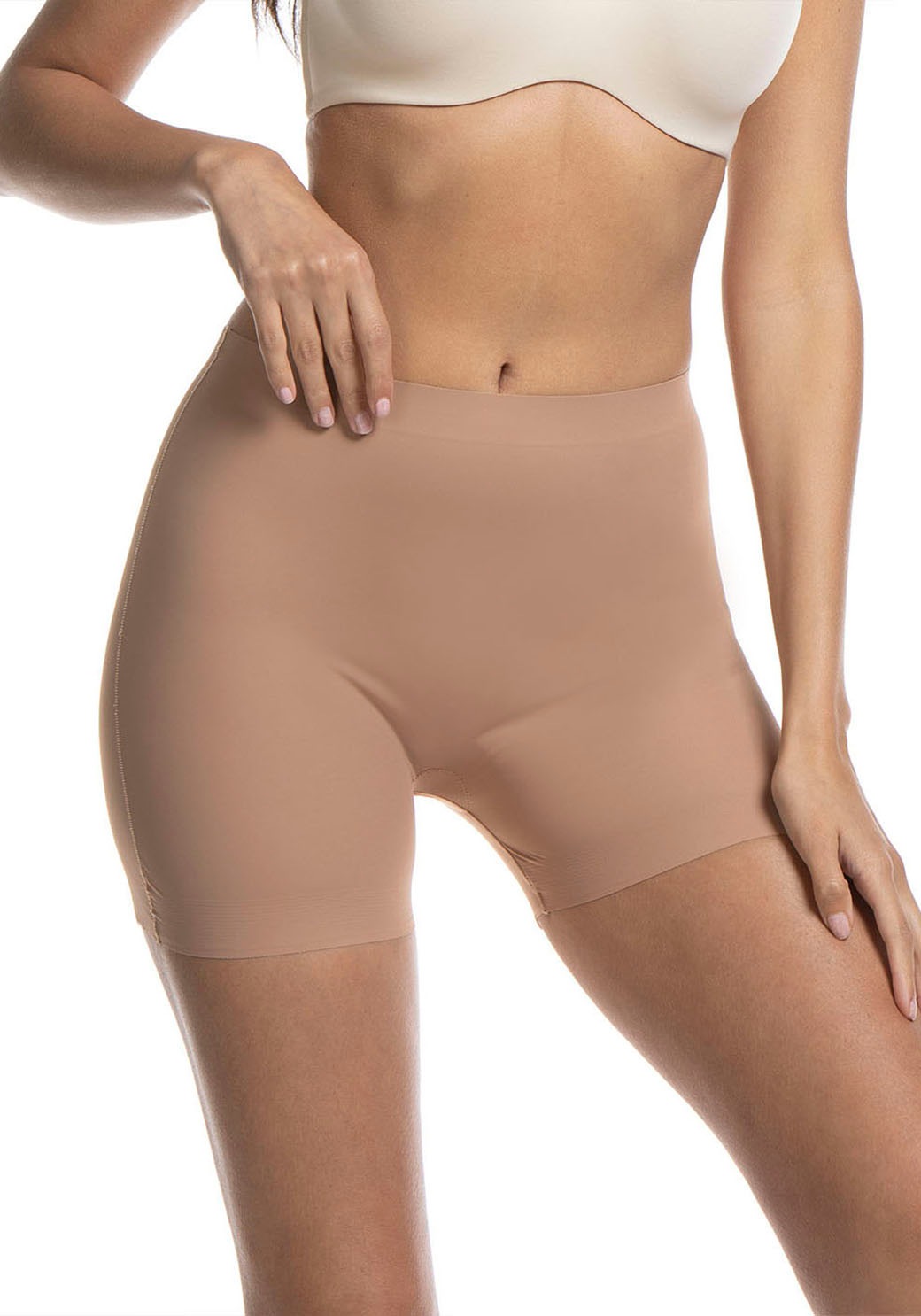 MAGIC Bodyfashion Shapinghose »Maxi Short«, feste Formung des unteren Bauches, der Hüften und der Oberschenkel