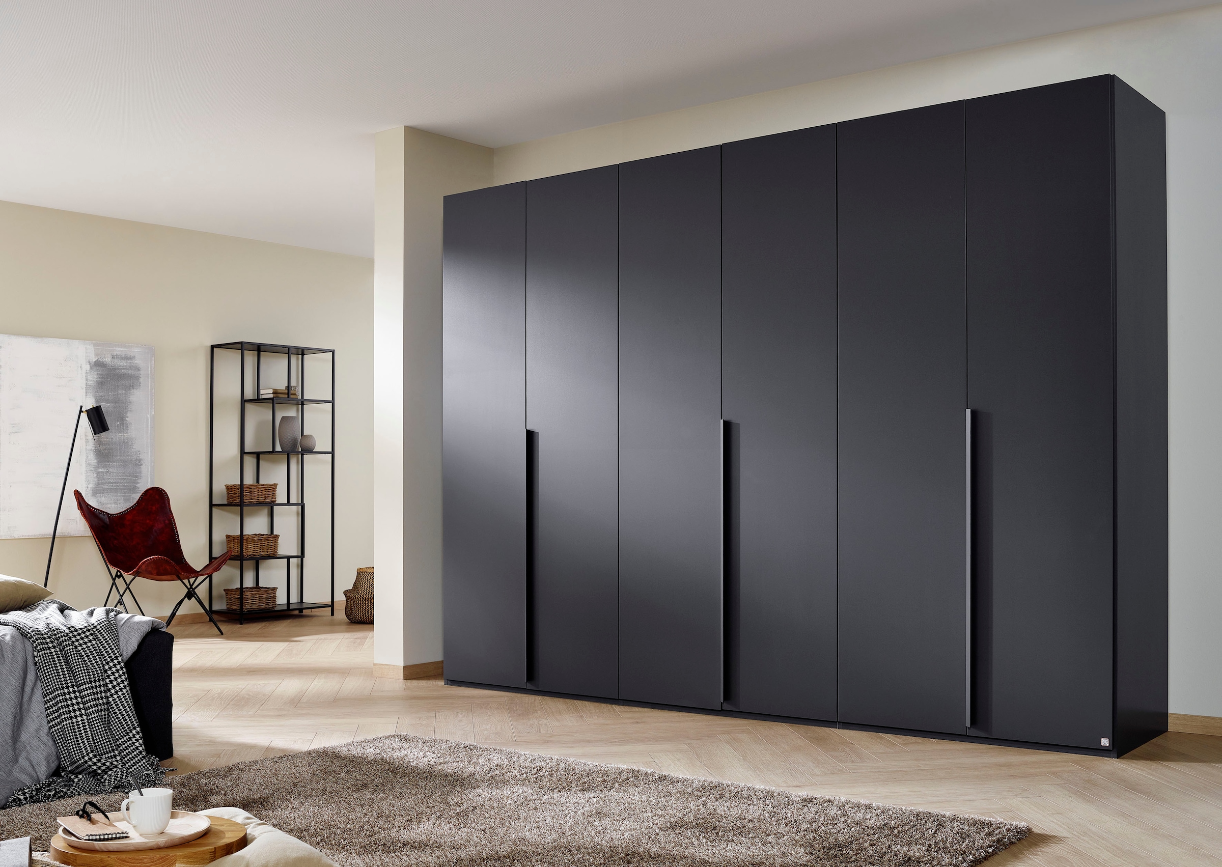 rauch Drehtürenschrank »Purisma Kleiderschrank Schlafzimmerschrank Schrank«, mit umfangreicher Innenausstattung
