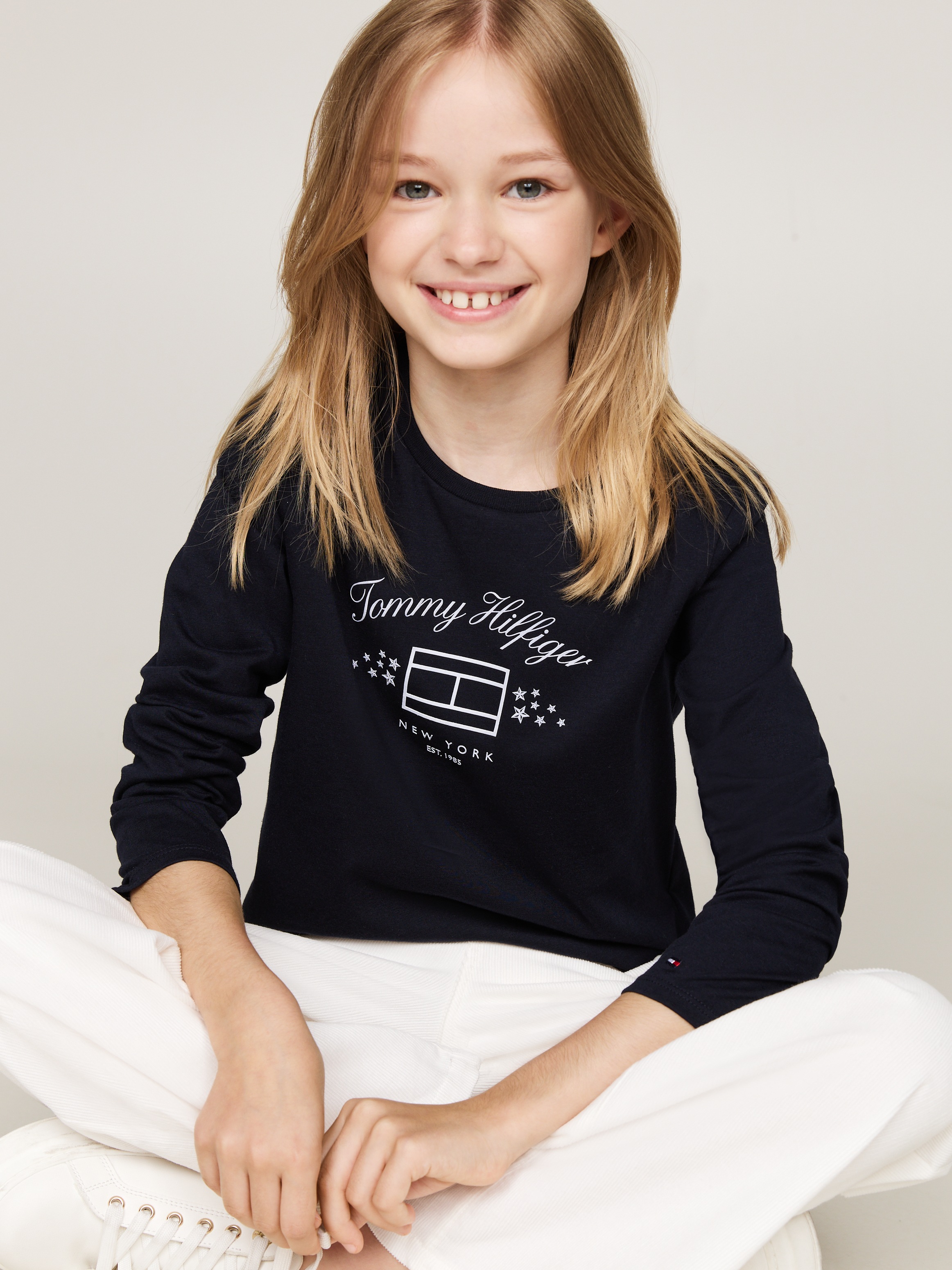 Tommy Hilfiger Sweatshirt »TH STARS FLAG PRINT TEE LS«, mit großem Logo-Druck