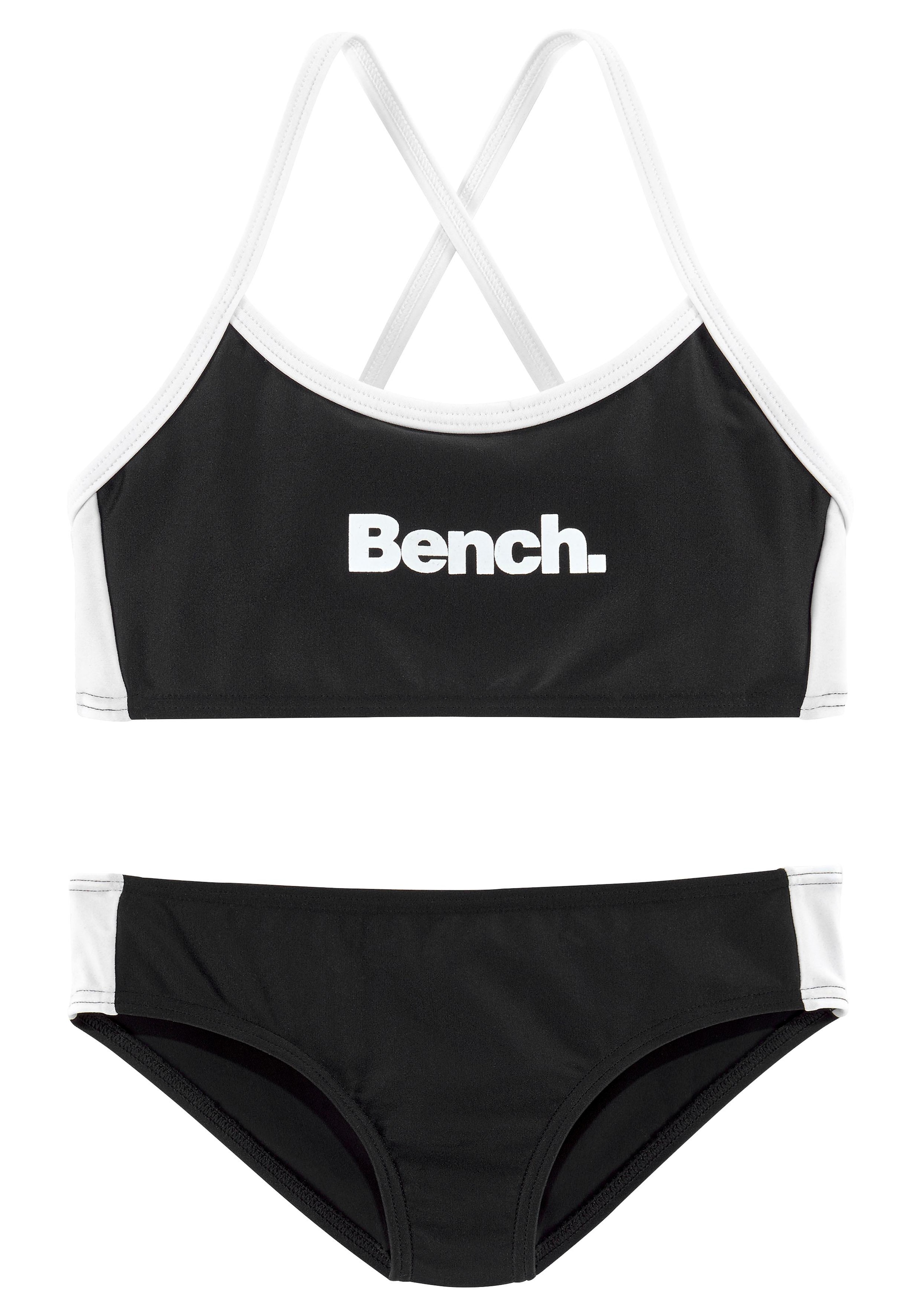 Bench. Bustier-Bikini, mit gekreuzten Trägern bei