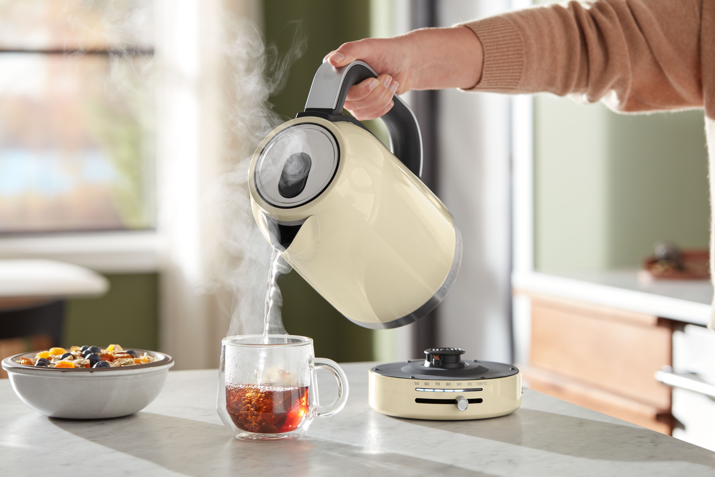 KitchenAid Wasserkocher »5KEK1701EAC Creme«, 1,7 l, 2400 W