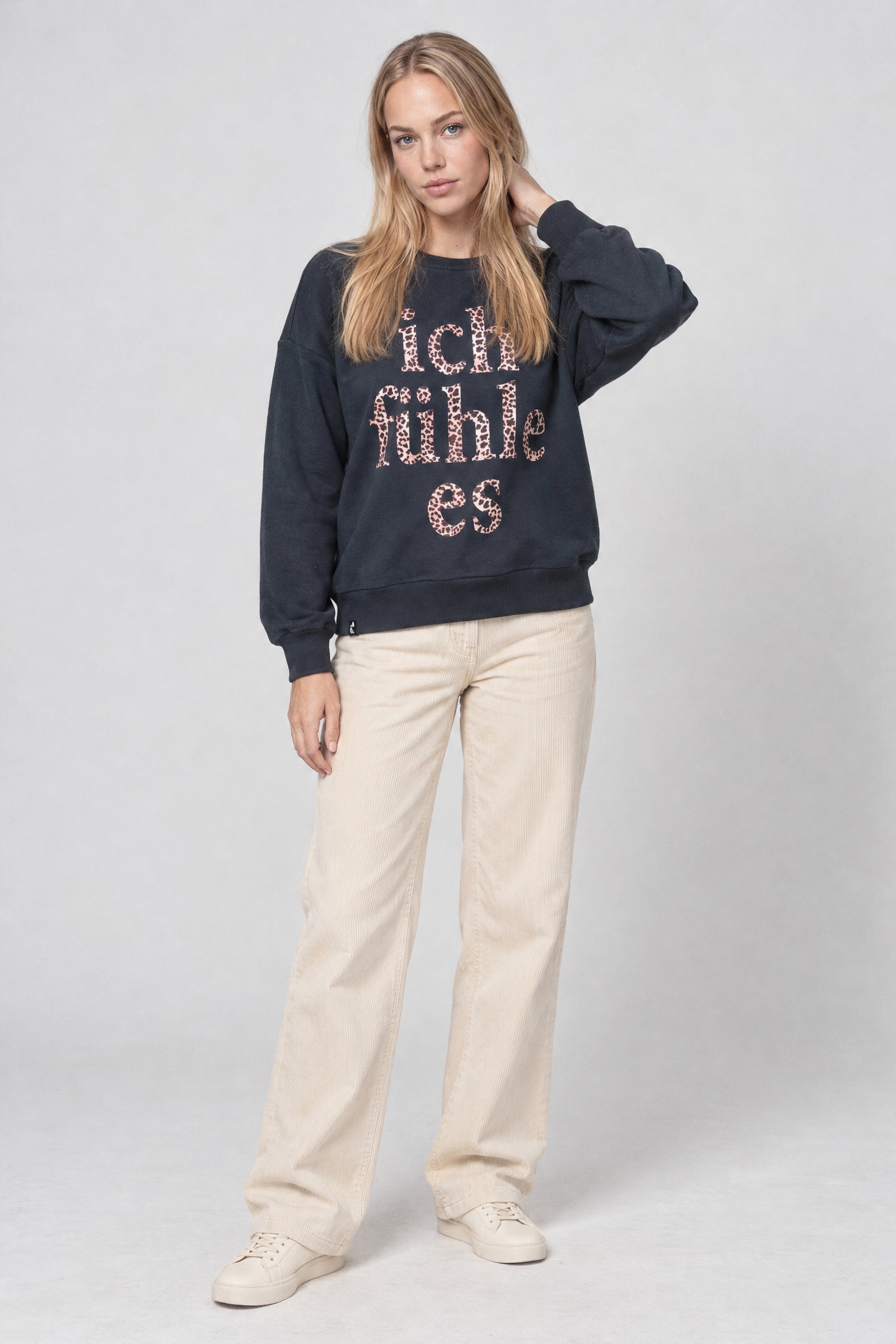 Alife & Kickin Sweatshirt , Leo-Schriftzug vorn, Rundhals, Rippbündchen, locker geschnitten
