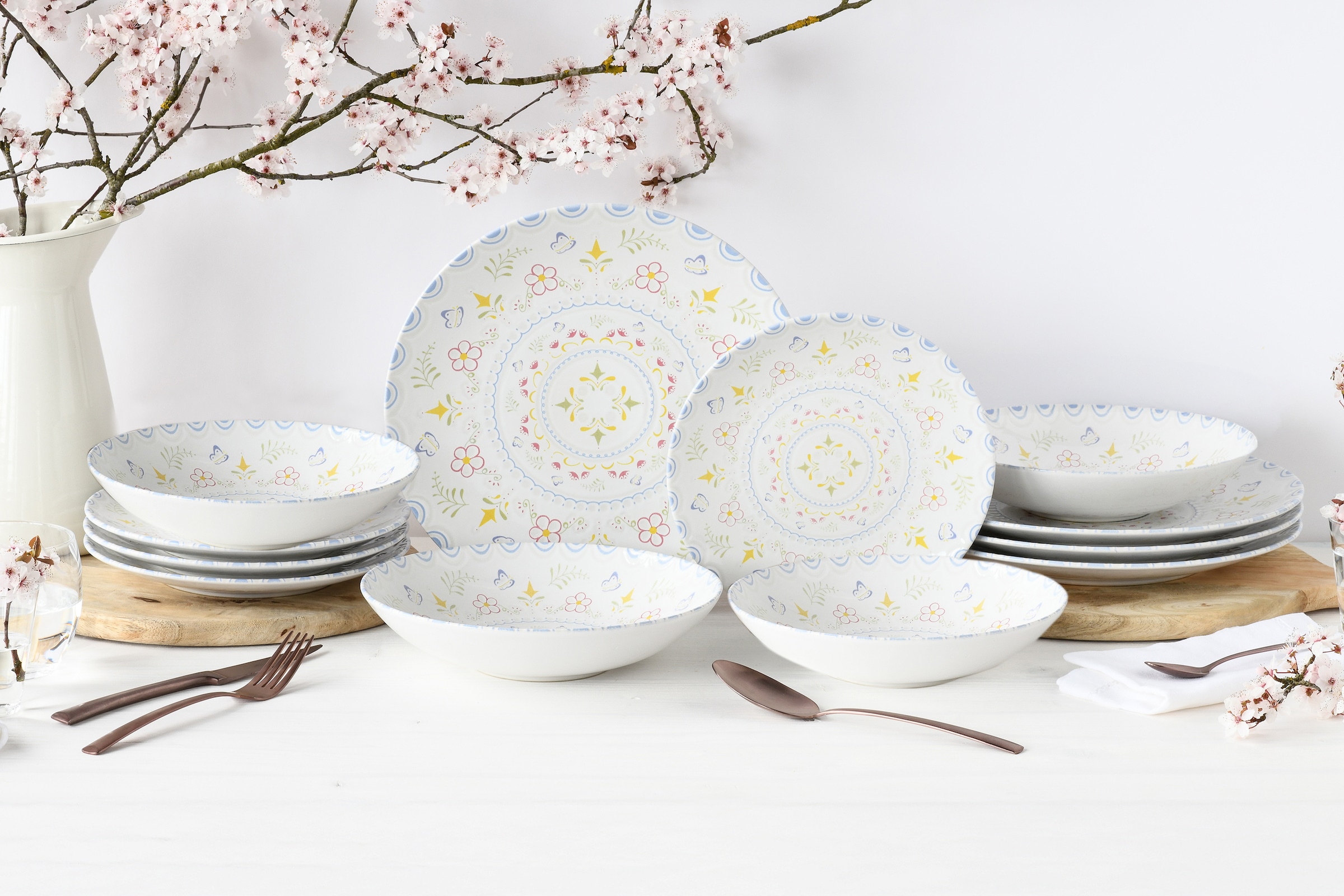 CreaTable Teller-Set »Primavera Pastell, Teller Set 12-tlg.« Vollflächig dekoriert, Schmetterlingsmotive, Zarte Pastelltöne