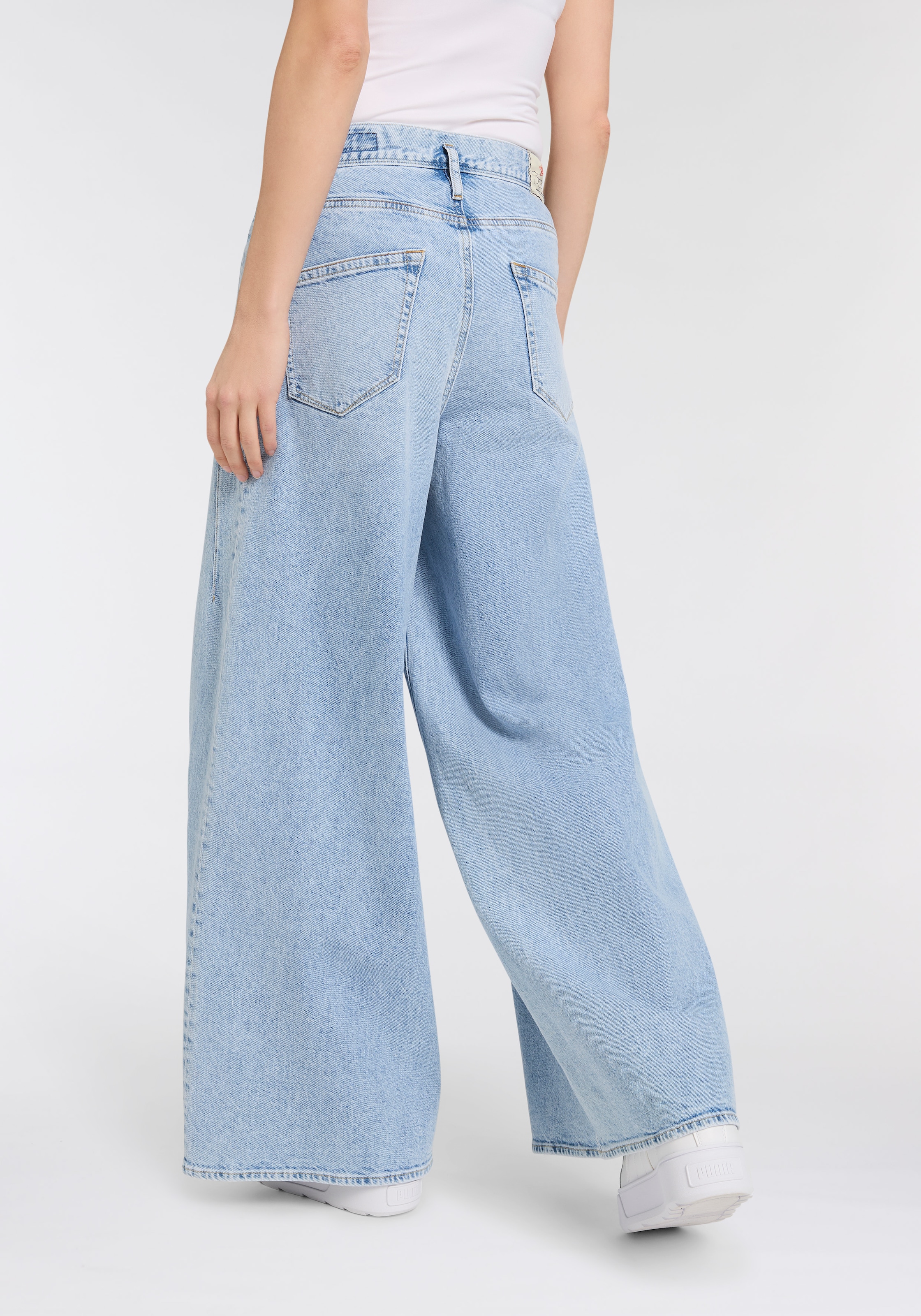 Herrlicher 5-Pocket-Jeans »Shyra Palazzo Denim«, mit besonders weitem Bein