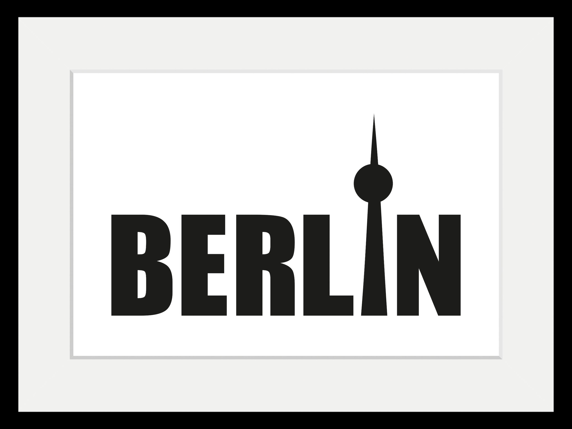 queence Bild »Berlin Tower«, Städte-Stadt-Deutschland-Schwarz-Weiß-Schriftzug-Berlin, (1 St.), HD Premium Poster-Druck inkl. Holzrahmen