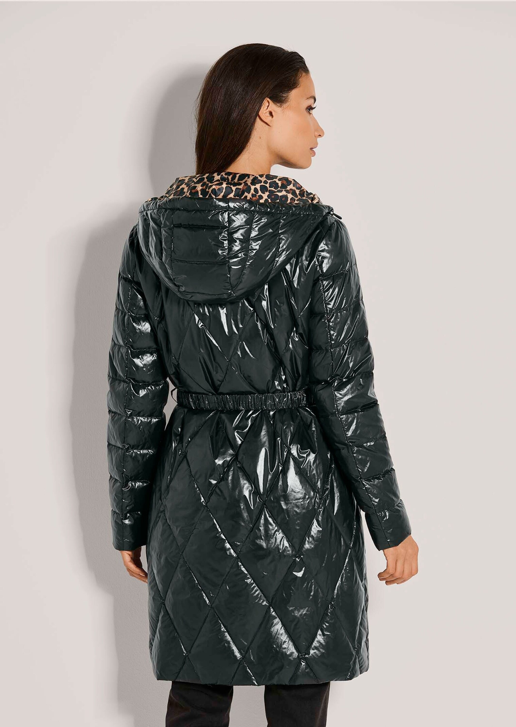 MADELEINE Steppjacke »Steppmantel Elegante Winterjacke mit Rauten-Stepp« Kaputze, Leo-Futter, Gürtel,
