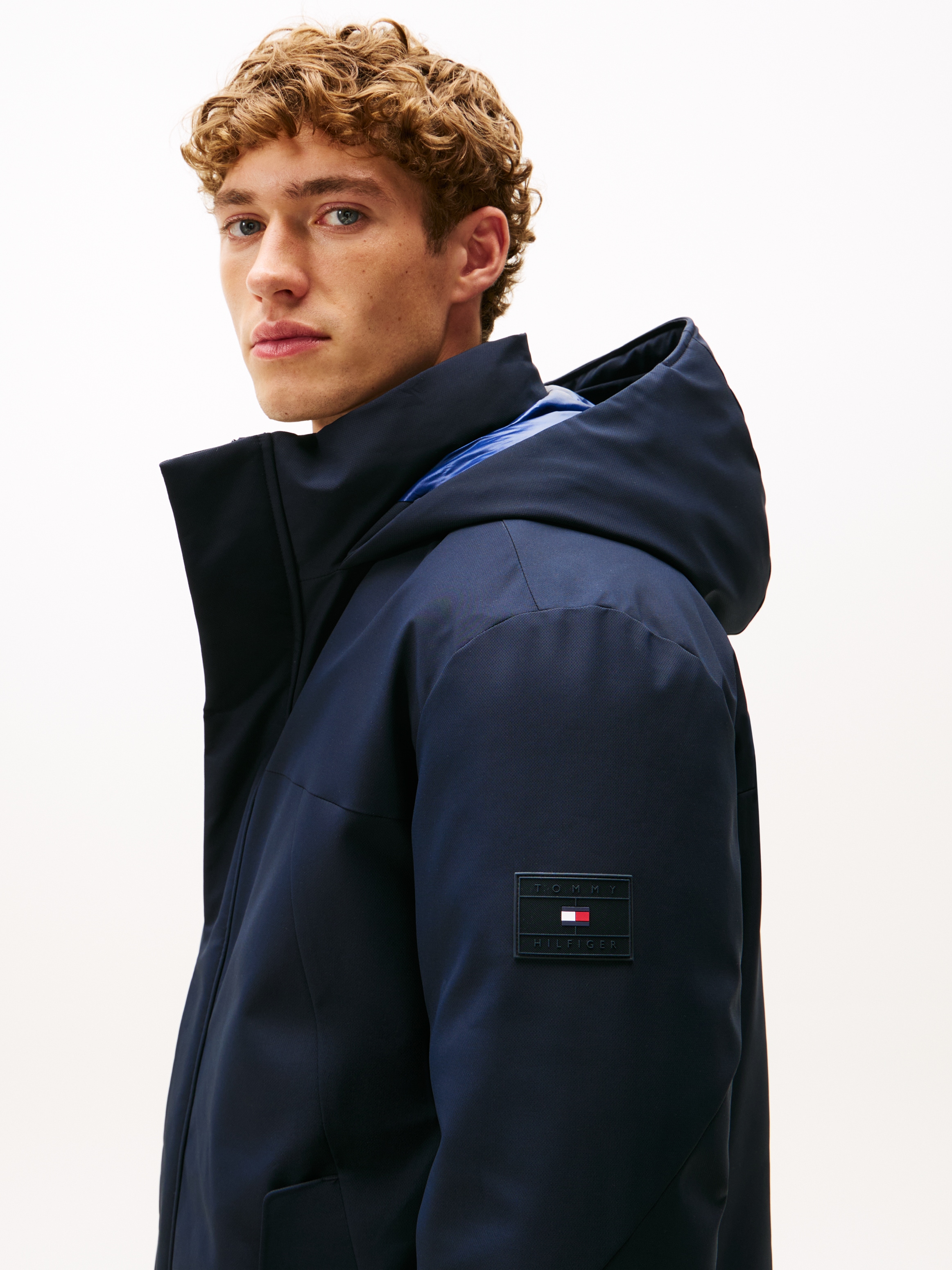 Tommy Hilfiger Kurzmantel »TECH HOODED PADDED PARKA« Regular fit