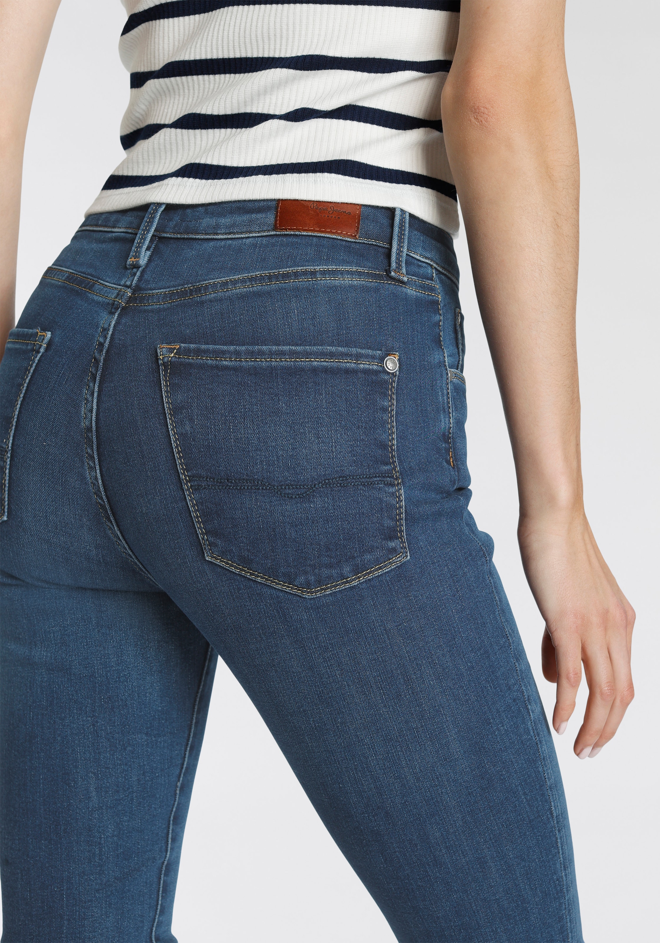Pepe Jeans Röhrenjeans »REGENT«, in Skinny Passform mit hohem Bund aus seidig bequemem Stretch Denim