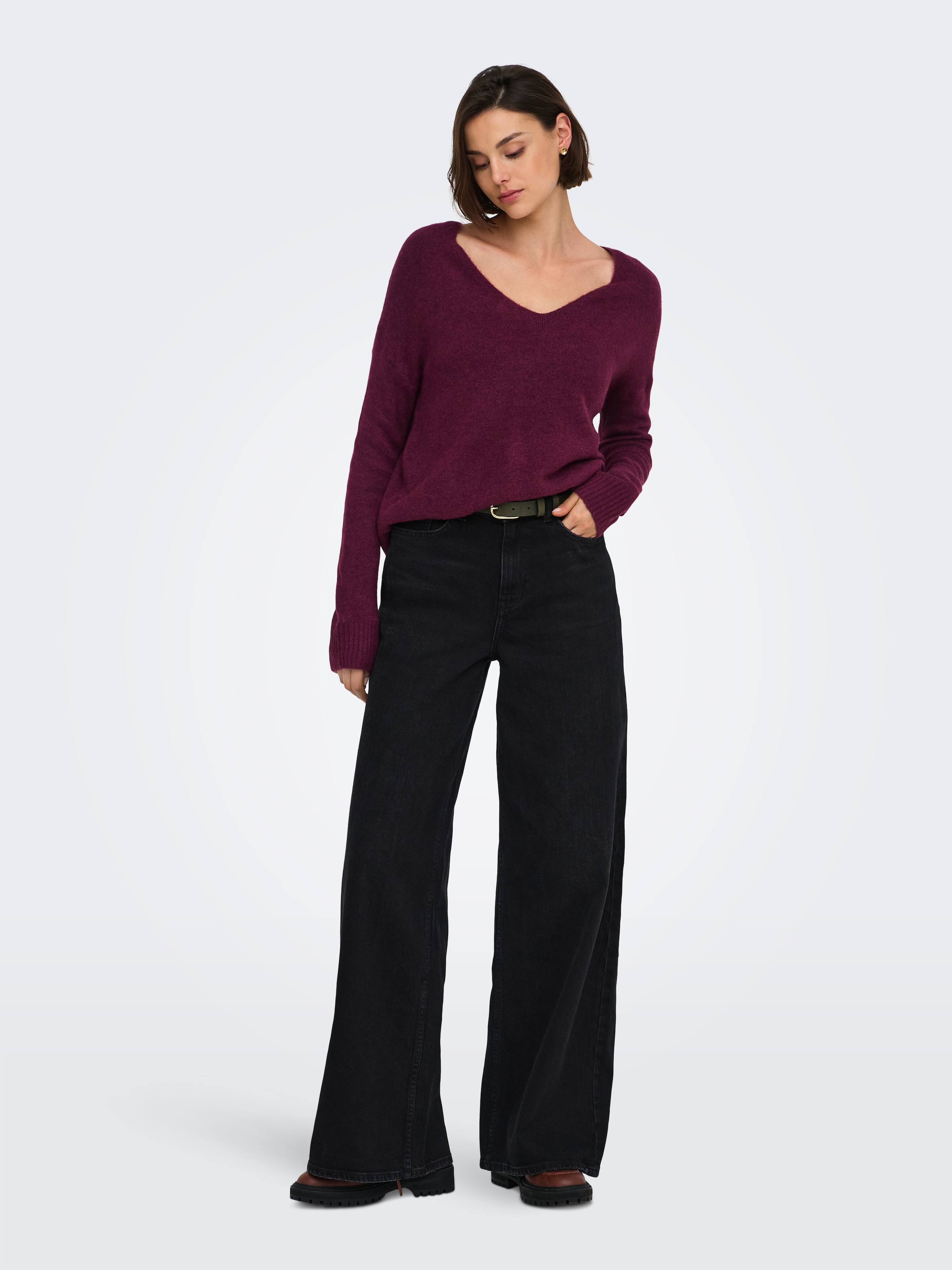 JDY V-Ausschnitt-Pullover »JDYELANORA L/S V-NECK PULLO. KNT NOOS« mit leicht überschnittenen Schultern