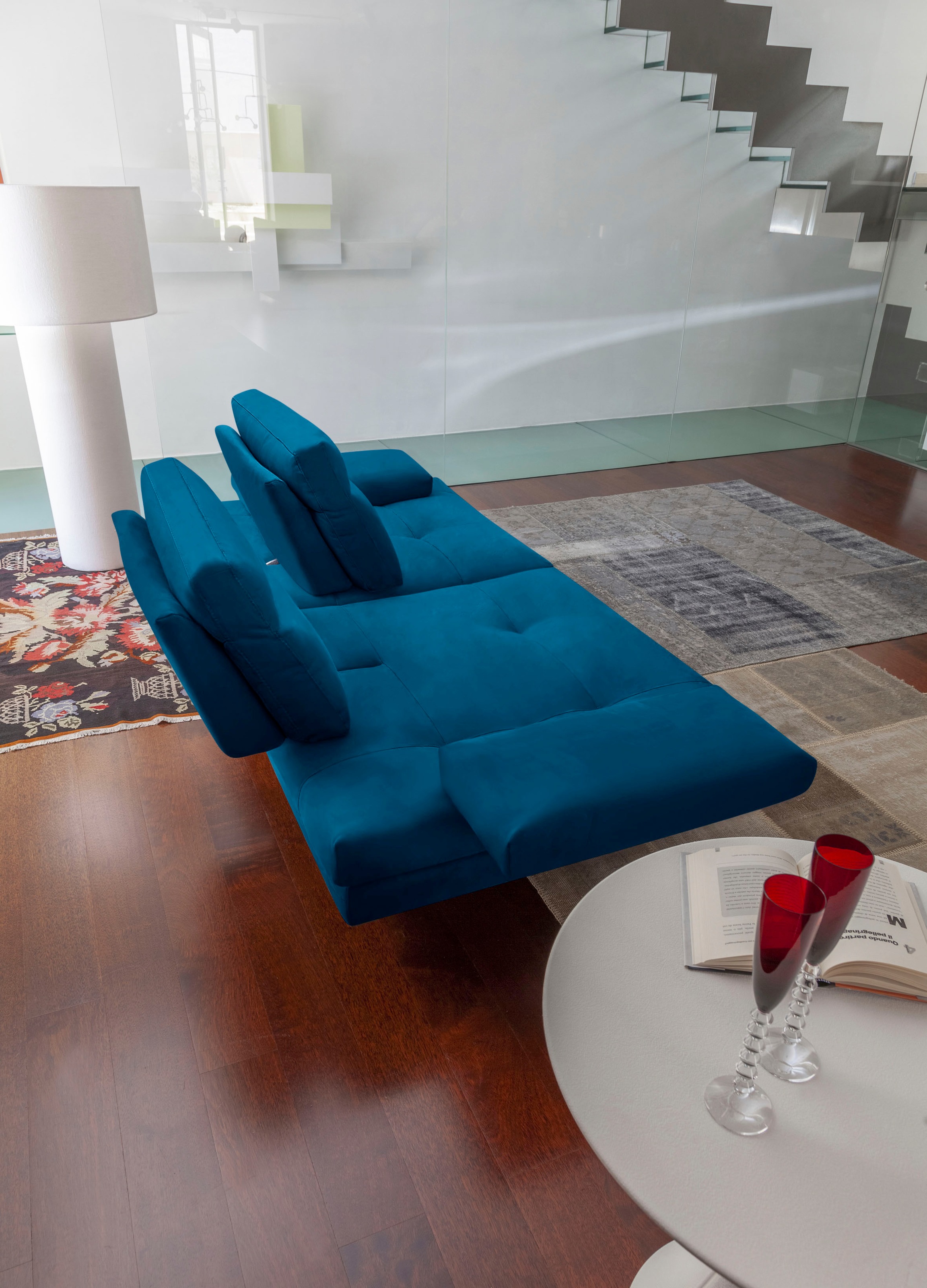CALIA ITALIA 3,5-Sitzer »Toby Wing, italienisches Designsofa, super bequem, Megasofa«, inkl. Sitztiefenverstellung und Armteilfunktion, Füße in Schwarz matt