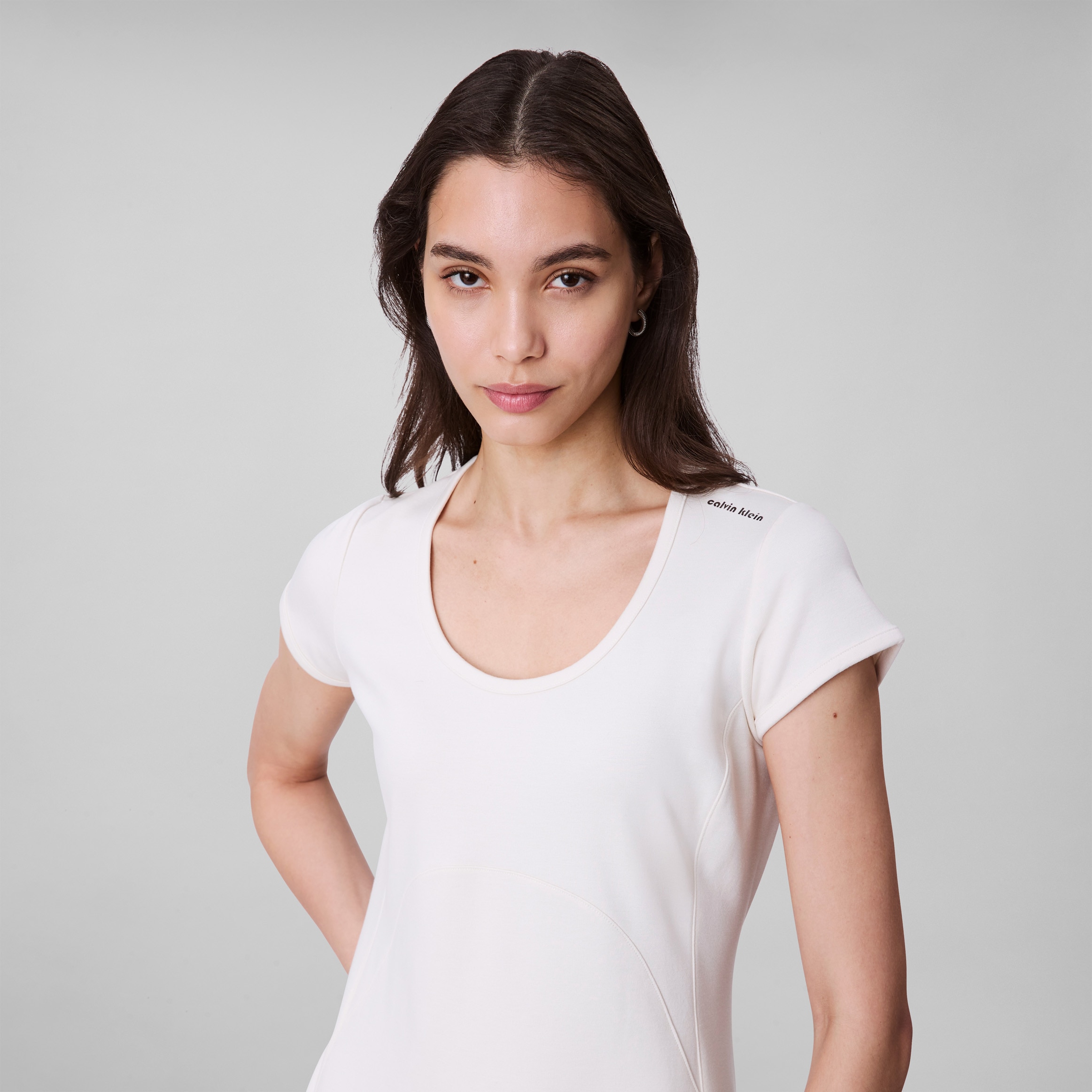 Calvin Klein Jeans Jerseykleid »PUNTO MILANO SS SCOOP NK DRESS«, Mit Rundhalsausschnitt