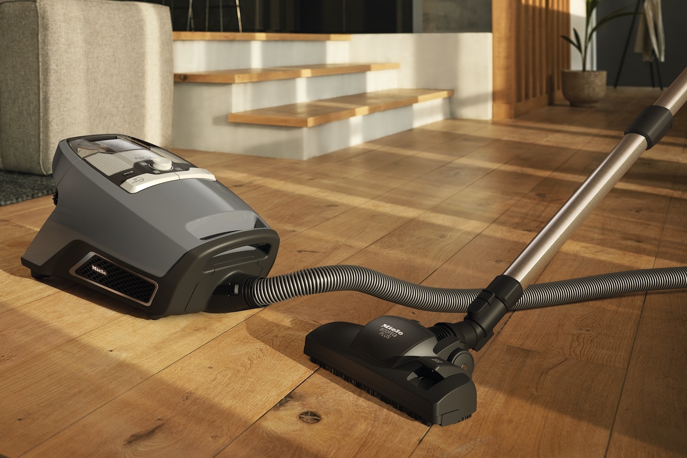 Miele Bodenstaubsauger »Blizzard CX1 PowerLine« 890 W beutellos
