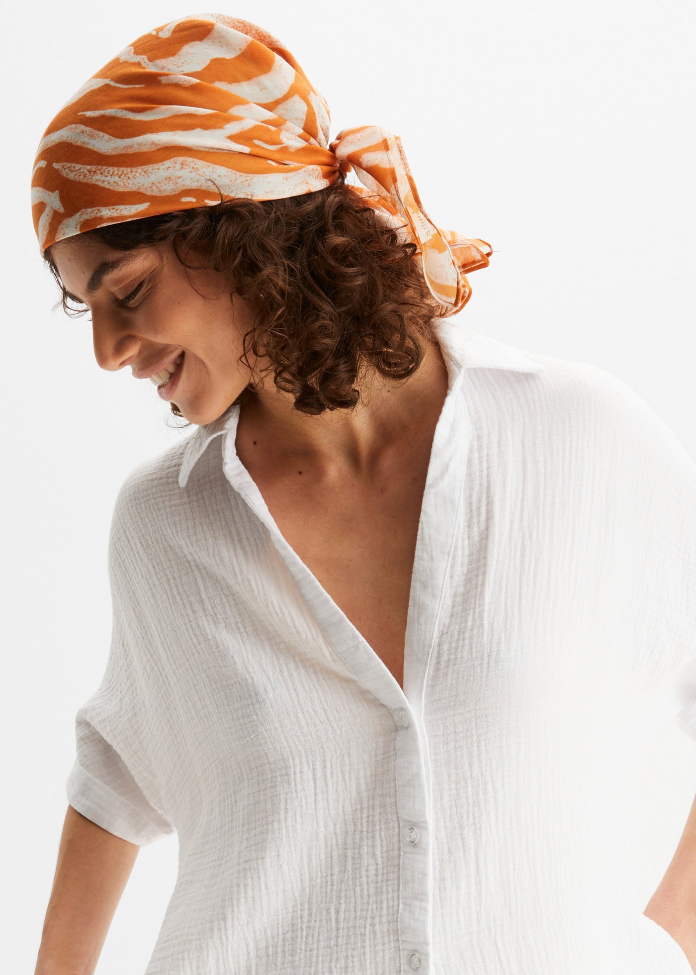 bonprix Shirtbluse »Oversize-Longbluse aus softem Musselin« Oversize-Passform, für warme Tage, aus weichem Musselin