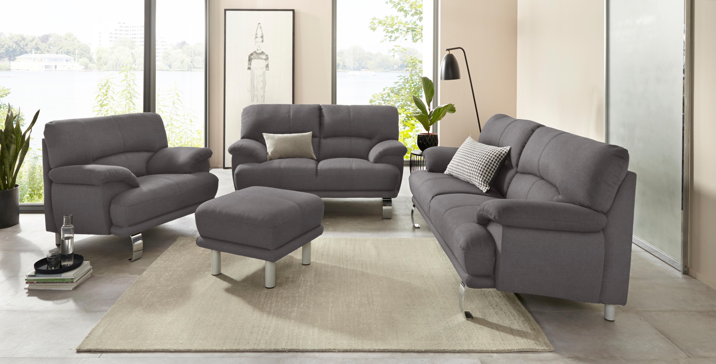 TRENDMANUFAKTUR Sessel »Cecilia II, Loungesessel in italienischem Design« breite und bequeme Armlehnen