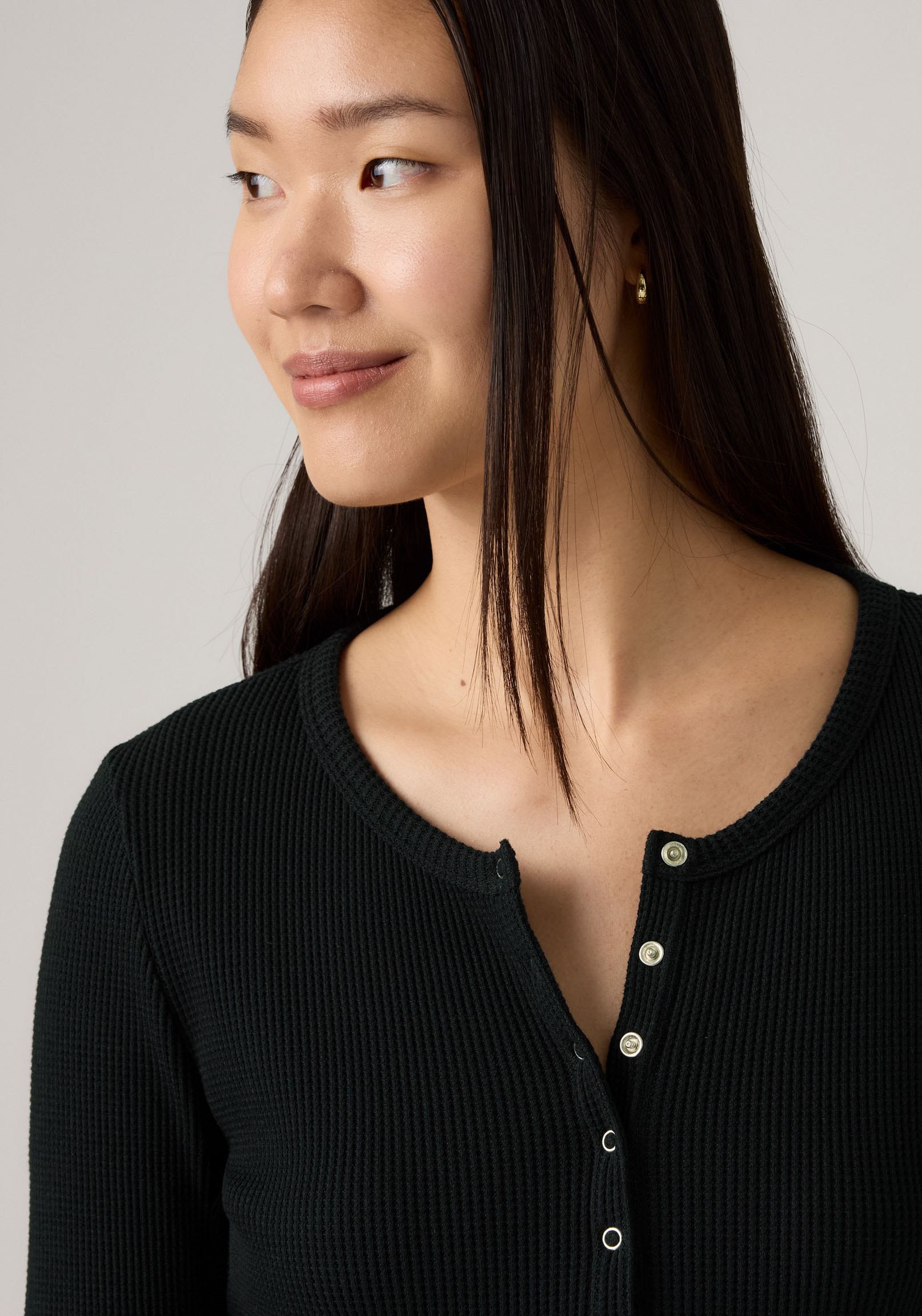 Levi's® Langarmshirt »DRY GOODS HENLEY« Mit Waffelstruktur- Muster